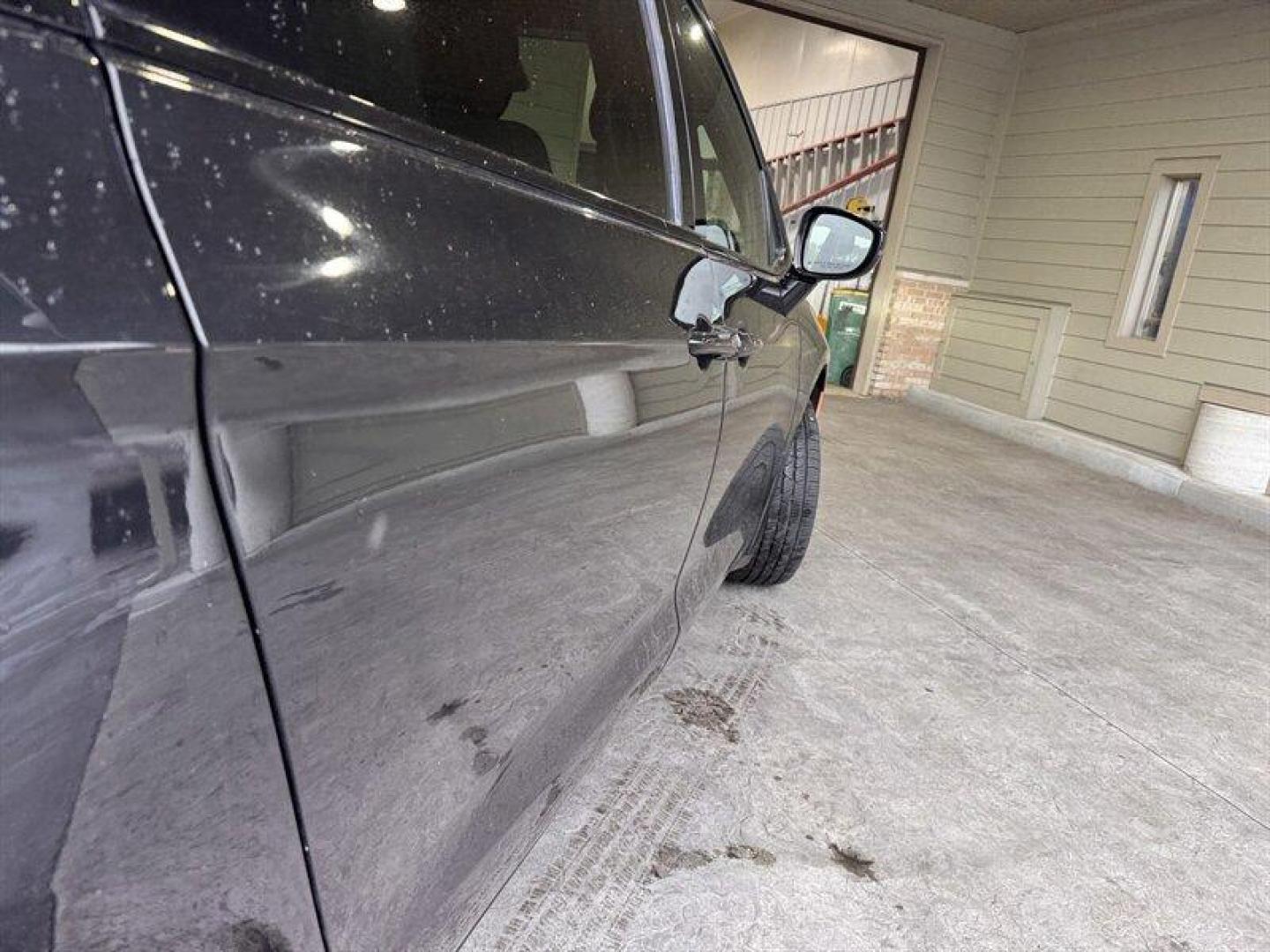 2021 Brilliant Black Crystal Pearl Coat Chrysler Pacifica Touring (2C4RC3FG9MR) with an Pentastar 3.6L V6 287hp 262ft. lbs. engine, Automatic transmission, located at 25355 Eames Street, Channahon, IL, 60410, (815) 467-1807, 41.429108, -88.228432 - Introducing the 2021 Chrysler Pacifica S, a sophisticated and versatile minivan designed to elevate your driving experience. Equipped with a robust Pentastar 3.6L V6 engine delivering 287 horsepower and 262 ft. lbs. of torque, this powerhouse ensures a smooth and efficient performance on the road. - Photo#11