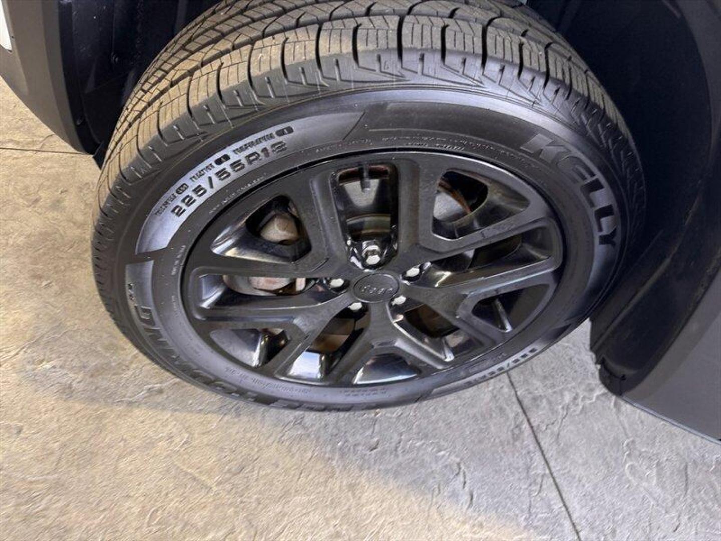 2019 Alpine White Clear Coat Jeep Renegade Latitude (ZACNJBBB5KP) with an Tigershark 2.4L I4 180hp 175ft. lbs. engine, Automatic transmission, located at 25355 Eames Street, Channahon, IL, 60410, (815) 467-1807, 41.429108, -88.228432 - Introducing the dynamic 2019 Jeep Renegade Latitude! This stylish SUV is equipped with a powerful Tigershark 2.4L I4 engine, delivering a thrilling 180hp and 175ft. lbs. of torque for an exhilarating drive every time. Step inside and enjoy a host of factory default features that make driving a joy! - Photo#11