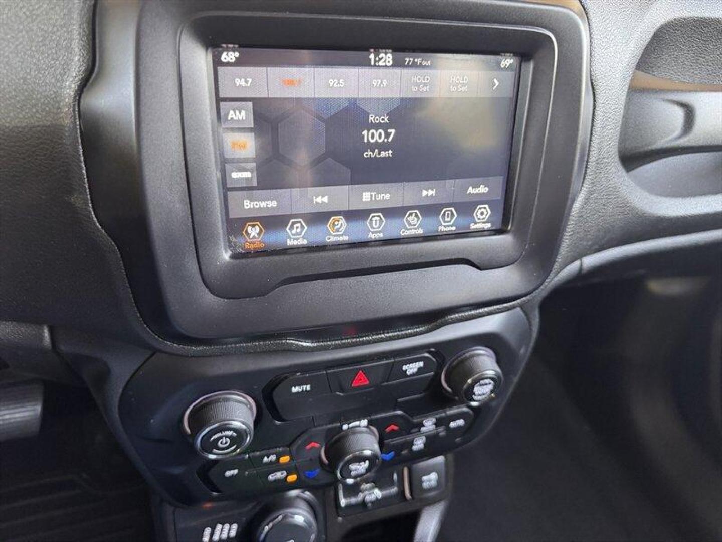 2019 Alpine White Clear Coat Jeep Renegade Latitude (ZACNJBBB5KP) with an Tigershark 2.4L I4 180hp 175ft. lbs. engine, Automatic transmission, located at 25355 Eames Street, Channahon, IL, 60410, (815) 467-1807, 41.429108, -88.228432 - Introducing the dynamic 2019 Jeep Renegade Latitude! This stylish SUV is equipped with a powerful Tigershark 2.4L I4 engine, delivering a thrilling 180hp and 175ft. lbs. of torque for an exhilarating drive every time. Step inside and enjoy a host of factory default features that make driving a joy! - Photo#20