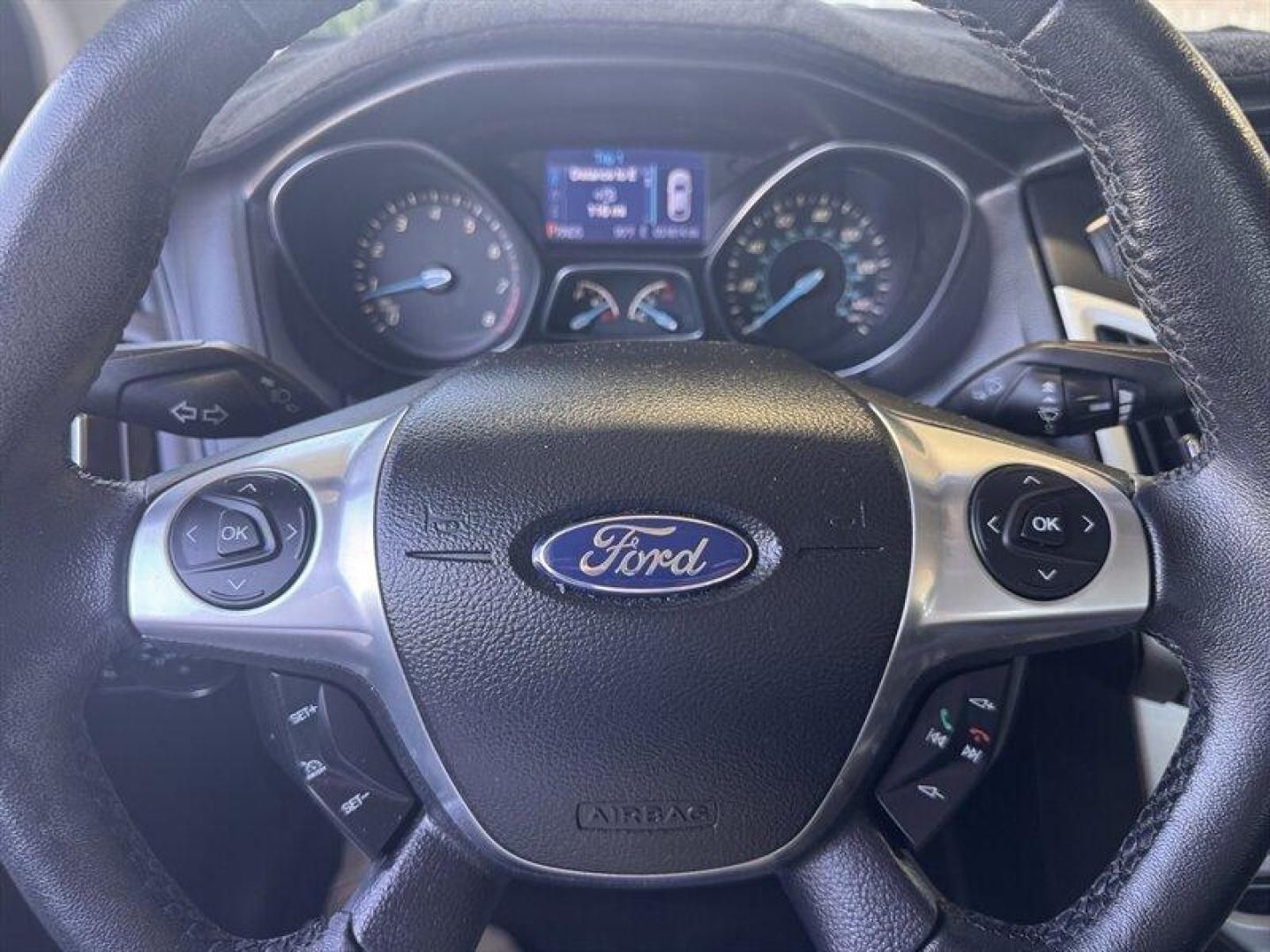 2013 Ruby Red Metallic Tinted Clear Coat Ford Focus SE (1FADP3F24DL) with an 2.0L Flex Fuel I4 160hp 146ft. lbs. engine, Automatic transmission, located at 25355 Eames Street, Channahon, IL, 60410, (815) 467-1807, 41.429108, -88.228432 - Introducing the vibrant and efficient 2013 Ford Focus SE in stunning Ruby Red Metallic Tinted Clear Coat! This compact beauty is powered by a zippy 2.0L Flex Fuel I4 engine, delivering a peppy 160hp and 146ft. lbs. of torque for a thrilling driving experience. Step inside the Charcoal Black interi - Photo#21