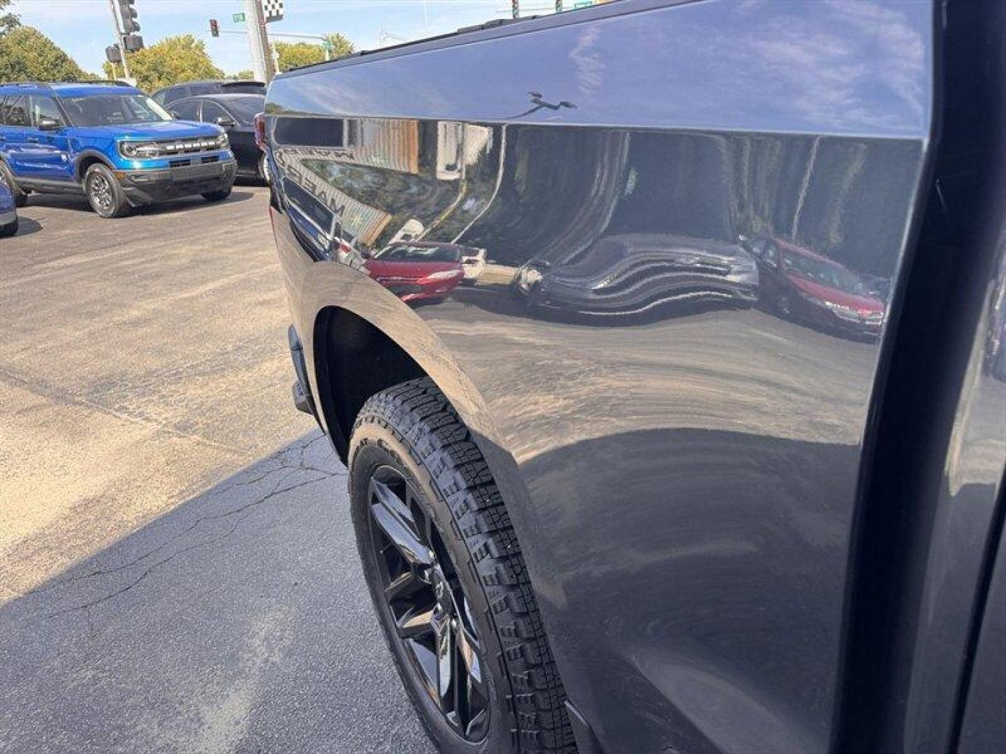 2020 Northsky Blue Metallic Chevrolet Silverado 1500 RST (1GCUYEED1LZ) with an EcoTec3 5.3L V8 355hp 383ft. lbs. engine, Automatic transmission, located at 25355 Eames Street, Channahon, IL, 60410, (815) 467-1807, 41.429108, -88.228432 - Introducing the 2020 Chevrolet Silverado 1500 RST, equipped with a powerful 5.3-liter engine for a robust driving experience. This model comes with the Z71 Off-Road Package, ideal for those seeking adventure off the beaten path. Straight from the factory, the 2020 Silverado 1500 RST boasts a range - Photo#12
