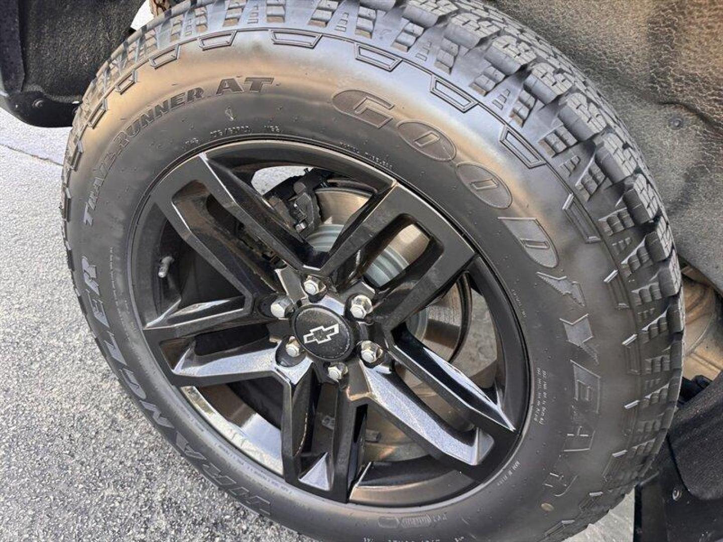 2020 Northsky Blue Metallic Chevrolet Silverado 1500 RST (1GCUYEED1LZ) with an EcoTec3 5.3L V8 355hp 383ft. lbs. engine, Automatic transmission, located at 25355 Eames Street, Channahon, IL, 60410, (815) 467-1807, 41.429108, -88.228432 - Introducing the 2020 Chevrolet Silverado 1500 RST, equipped with a powerful 5.3-liter engine for a robust driving experience. This model comes with the Z71 Off-Road Package, ideal for those seeking adventure off the beaten path. Straight from the factory, the 2020 Silverado 1500 RST boasts a range - Photo#13