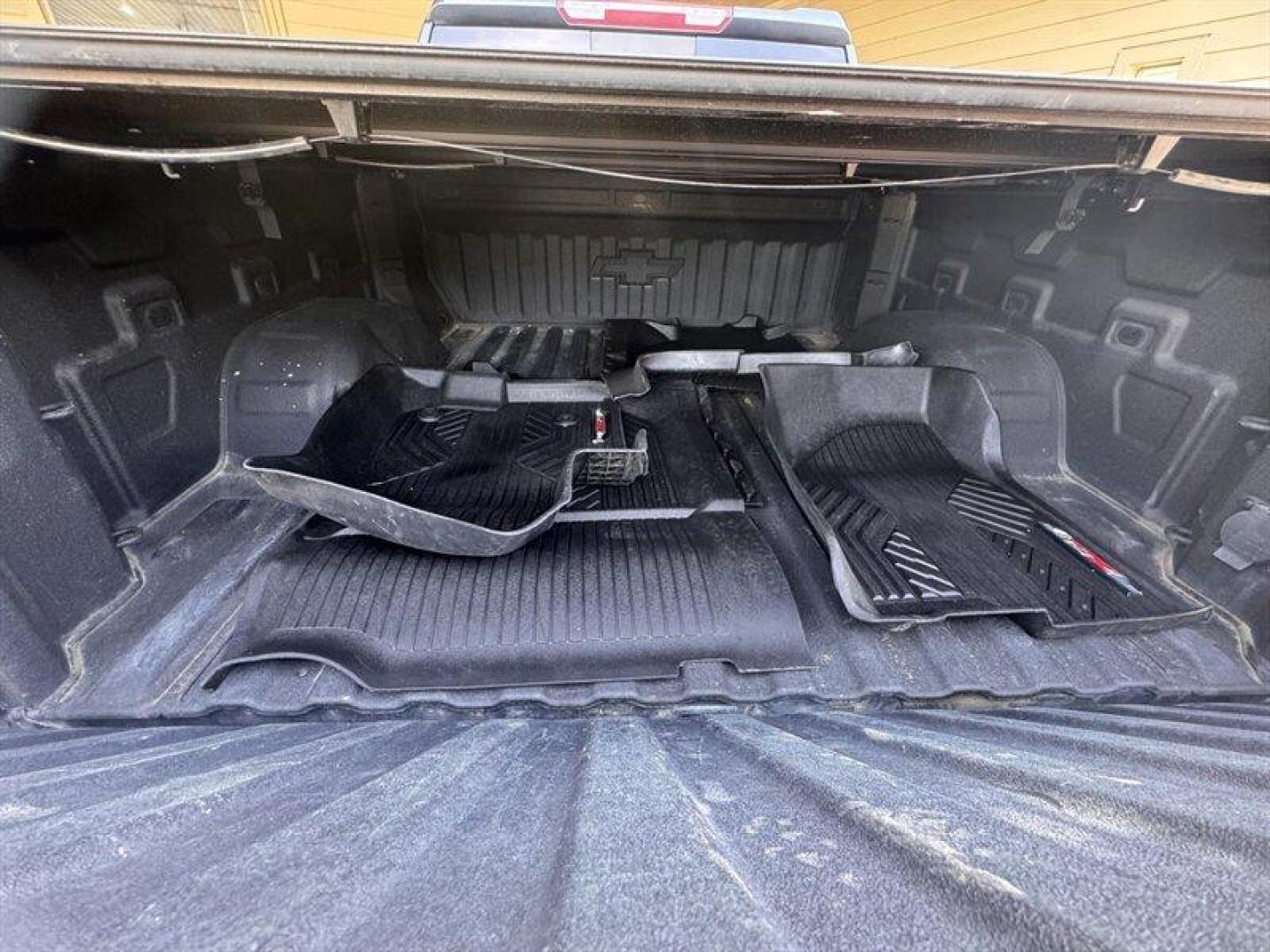 2020 Northsky Blue Metallic Chevrolet Silverado 1500 RST (1GCUYEED1LZ) with an EcoTec3 5.3L V8 355hp 383ft. lbs. engine, Automatic transmission, located at 25355 Eames Street, Channahon, IL, 60410, (815) 467-1807, 41.429108, -88.228432 - Introducing the 2020 Chevrolet Silverado 1500 RST, equipped with a powerful 5.3-liter engine for a robust driving experience. This model comes with the Z71 Off-Road Package, ideal for those seeking adventure off the beaten path. Straight from the factory, the 2020 Silverado 1500 RST boasts a range - Photo#31