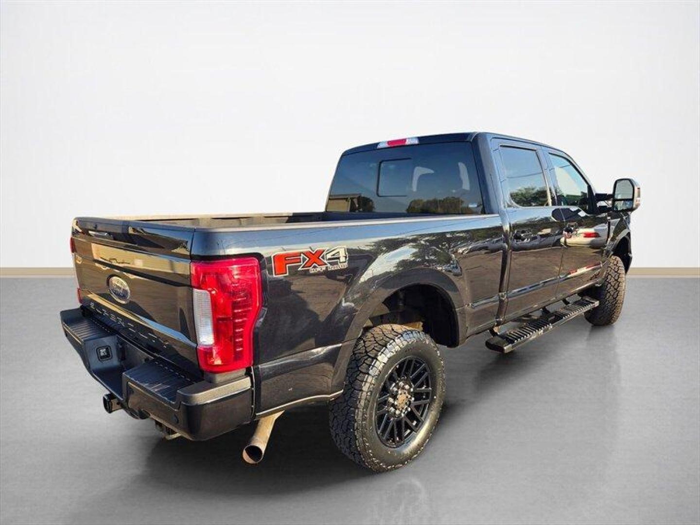 2019 Agate Black Ford F-250 Lariat (1FT7W2B6XKE) with an 6.2L Flex Fuel V8 385hp 430ft. lbs. engine, Automatic transmission, located at 25355 Eames Street, Channahon, IL, 60410, (815) 467-1807, 41.429108, -88.228432 - This 2019 Ford F-250 Super Duty Lariat is a powerful and reliable truck designed to handle tough jobs with ease. Equipped with a 6.2L Flex Fuel V8 engine delivering 385hp and 430ft. lbs. of torque, it offers impressive performance for both work and everyday driving. The factory default features of - Photo#3