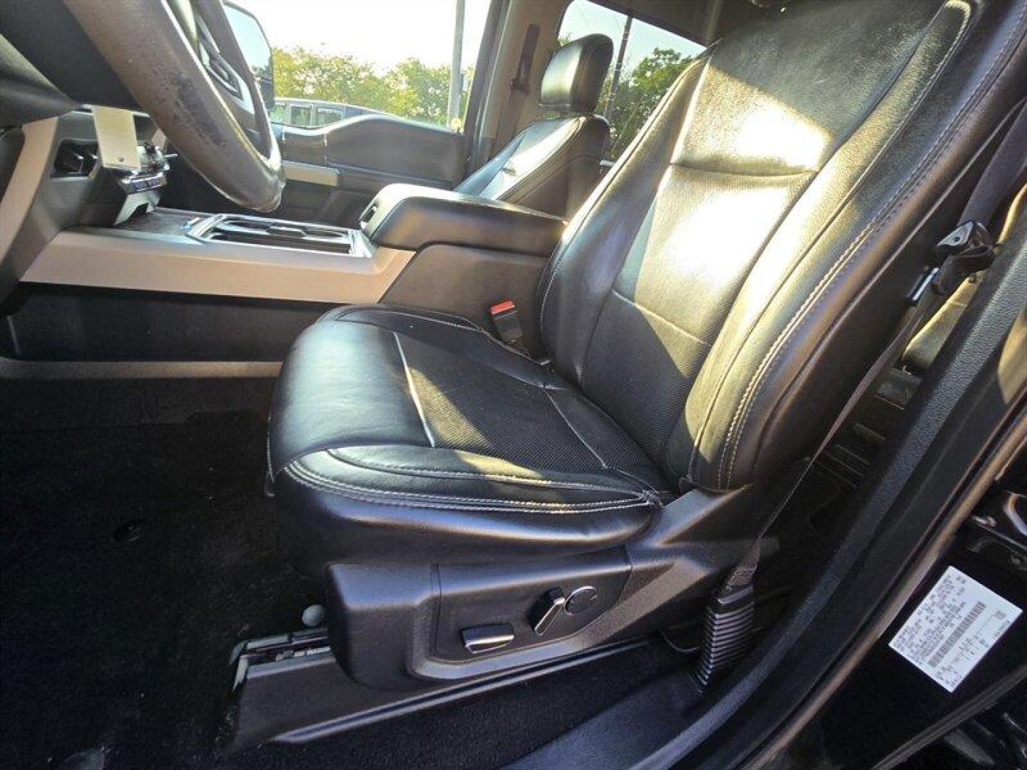 2019 Agate Black Ford F-250 Lariat (1FT7W2B6XKE) with an 6.2L Flex Fuel V8 385hp 430ft. lbs. engine, Automatic transmission, located at 25355 Eames Street, Channahon, IL, 60410, (815) 467-1807, 41.429108, -88.228432 - This 2019 Ford F-250 Super Duty Lariat is a powerful and reliable truck designed to handle tough jobs with ease. Equipped with a 6.2L Flex Fuel V8 engine delivering 385hp and 430ft. lbs. of torque, it offers impressive performance for both work and everyday driving. The factory default features of - Photo#11