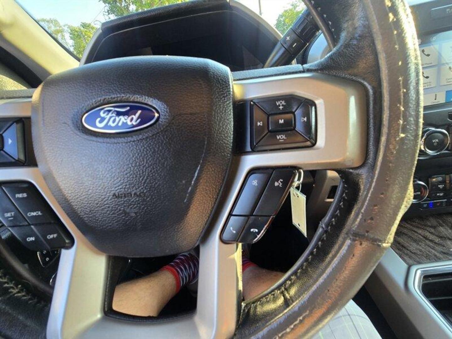 2019 Agate Black Ford F-250 Lariat (1FT7W2B6XKE) with an 6.2L Flex Fuel V8 385hp 430ft. lbs. engine, Automatic transmission, located at 25355 Eames Street, Channahon, IL, 60410, (815) 467-1807, 41.429108, -88.228432 - This 2019 Ford F-250 Super Duty Lariat is a powerful and reliable truck designed to handle tough jobs with ease. Equipped with a 6.2L Flex Fuel V8 engine delivering 385hp and 430ft. lbs. of torque, it offers impressive performance for both work and everyday driving. The factory default features of - Photo#16