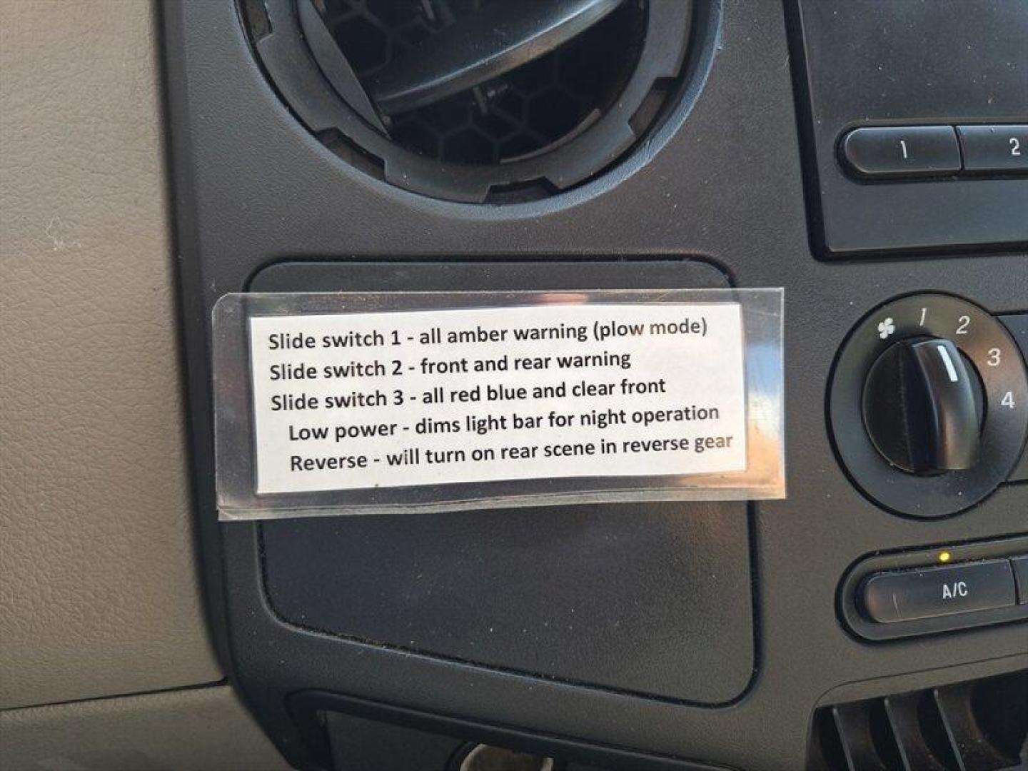 2008 White Ford F-350 XL (1FDWF31558E) with an 5.4 engine, Automatic transmission, located at 25355 Eames Street, Channahon, IL, 60410, (815) 467-1807, 41.429108, -88.228432 - ** LOCAL MUNICIPALITY TRUCK METICULOUSLY MAINTAINED. ** Unleash the power of the 2008 Ford F-350 XL, a beast on wheels ready to conquer any terrain! Equipped with a robust 5.4-liter engine, this truck is built to deliver top-notch performance and reliability. The factory default features are designe - Photo#16