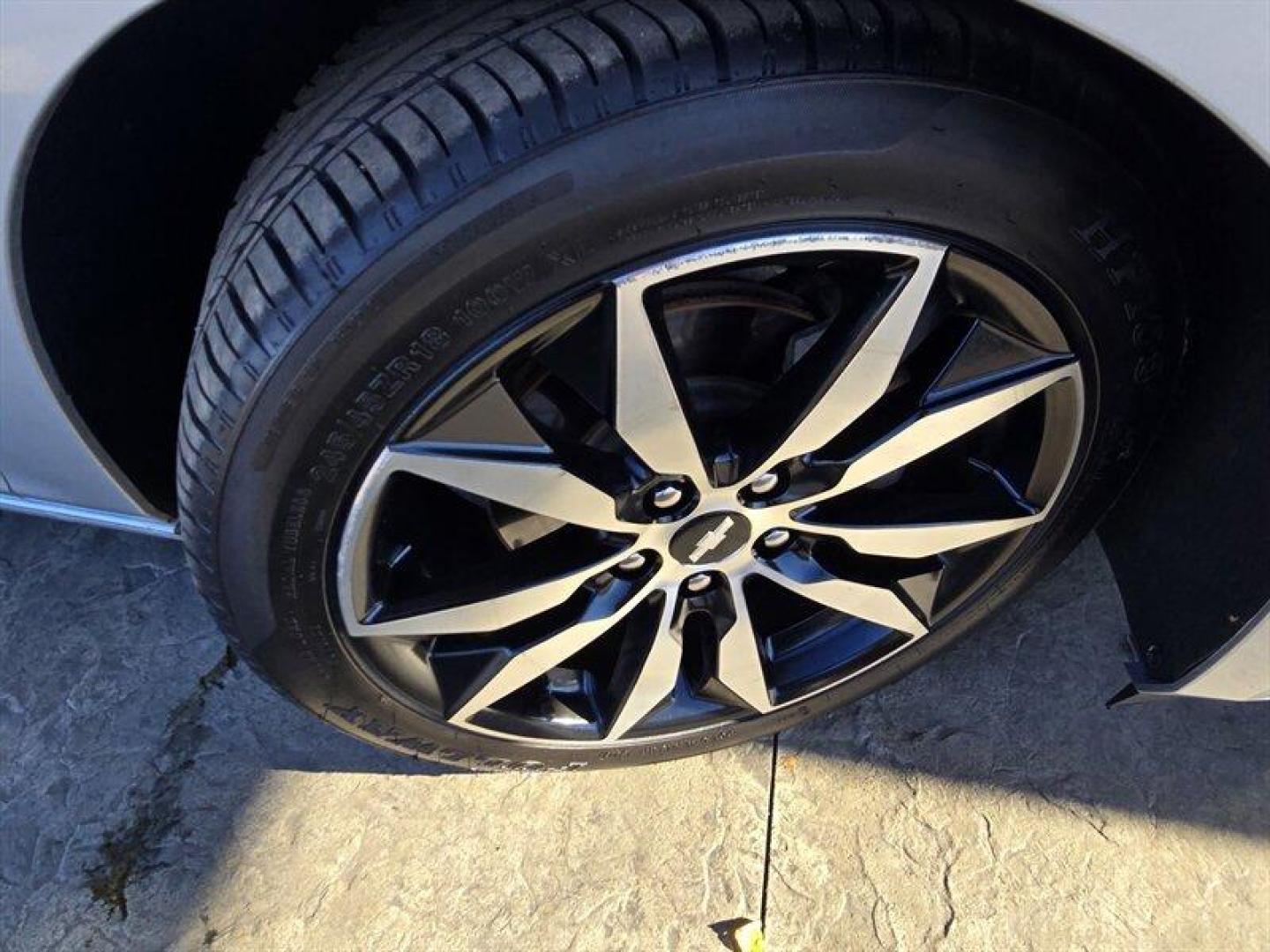 2018 Silver Ice Metallic Chevrolet Malibu LT (1G1ZD5STXJF) with an 1.5 engine, Automatic transmission, located at 25355 Eames Street, Channahon, IL, 60410, (815) 467-1807, 41.429108, -88.228432 - Photo#27