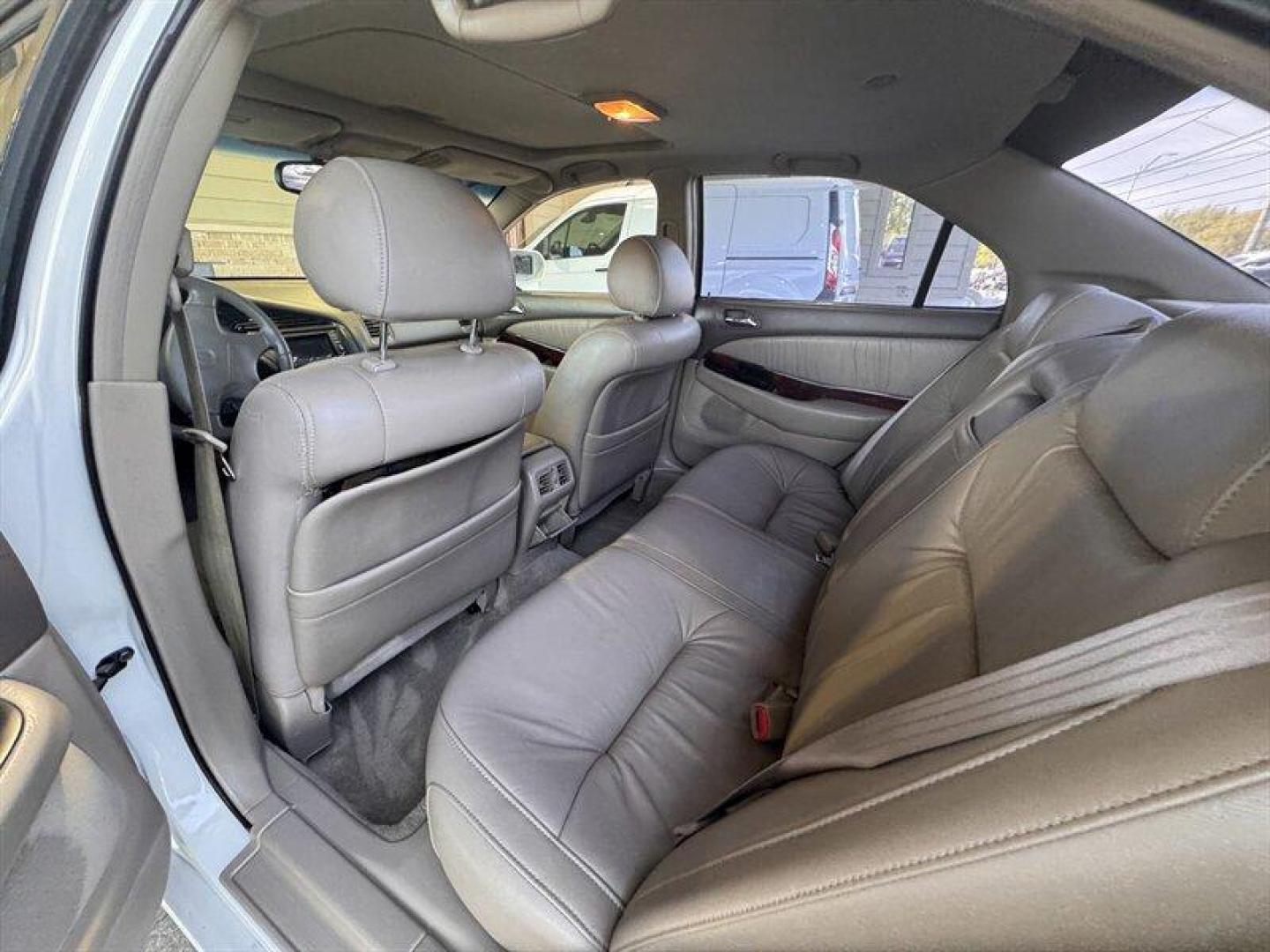 2000 White Diamond Pearl Acura TL Navigation Navigation (19UUA5673YA) with an 3L NA V6 single overhead cam (SOHC) 24V engine, Automatic transmission, located at 25355 Eames Street, Channahon, IL, 60410, (815) 467-1807, 41.429108, -88.228432 - This 2000 Acura TL 3.2 is an absolute powerhouse on the road! Under the hood, you'll find a robust 3L NA V6 single overhead cam (SOHC) 24V engine that delivers a thrilling driving experience every time you hit the gas. With its sleek Taffeta White exterior and luxurious Parchment interior, this car - Photo#11