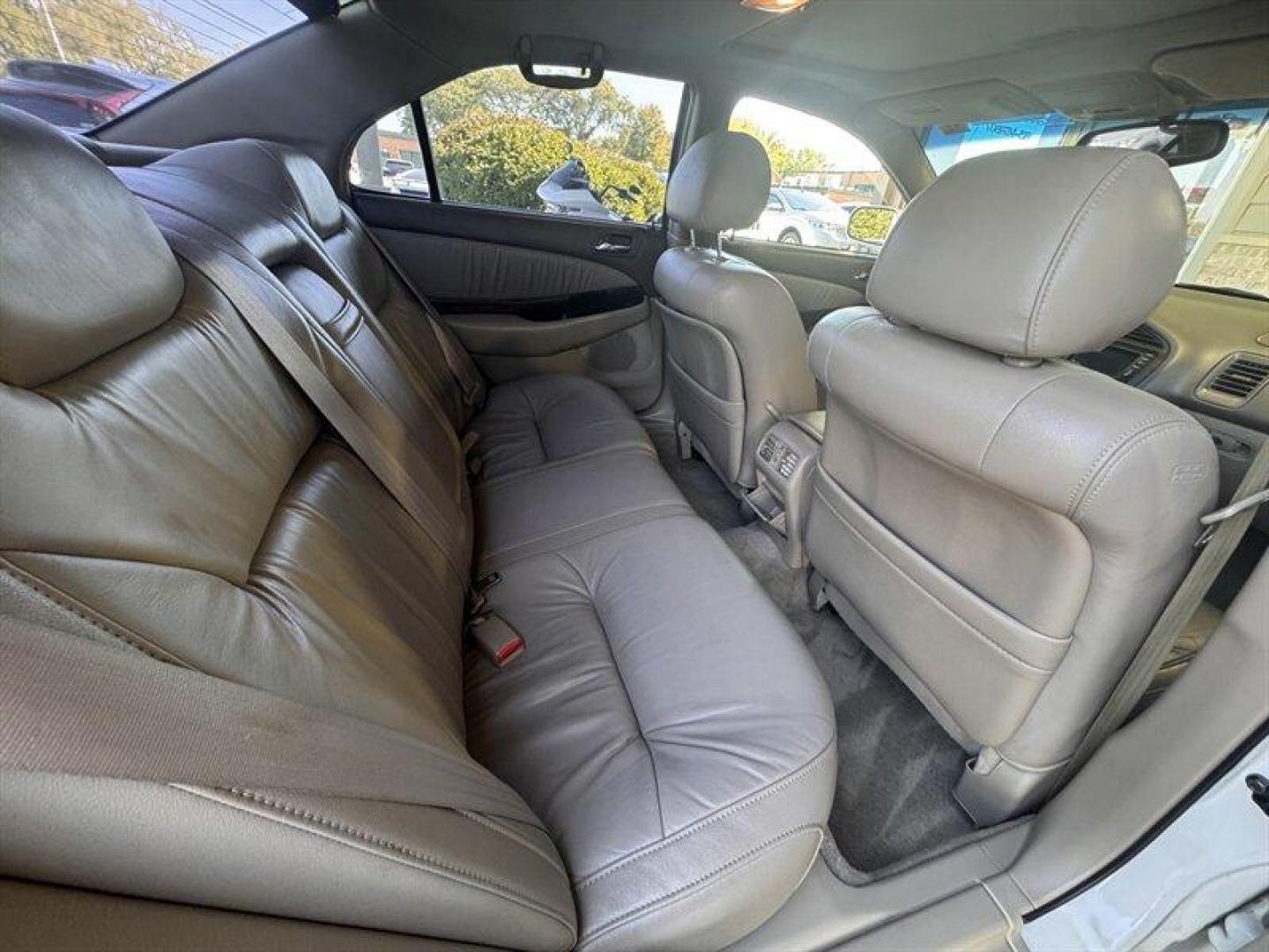 2000 White Diamond Pearl Acura TL Navigation Navigation (19UUA5673YA) with an 3L NA V6 single overhead cam (SOHC) 24V engine, Automatic transmission, located at 25355 Eames Street, Channahon, IL, 60410, (815) 467-1807, 41.429108, -88.228432 - This 2000 Acura TL 3.2 is an absolute powerhouse on the road! Under the hood, you'll find a robust 3L NA V6 single overhead cam (SOHC) 24V engine that delivers a thrilling driving experience every time you hit the gas. With its sleek Taffeta White exterior and luxurious Parchment interior, this car - Photo#13