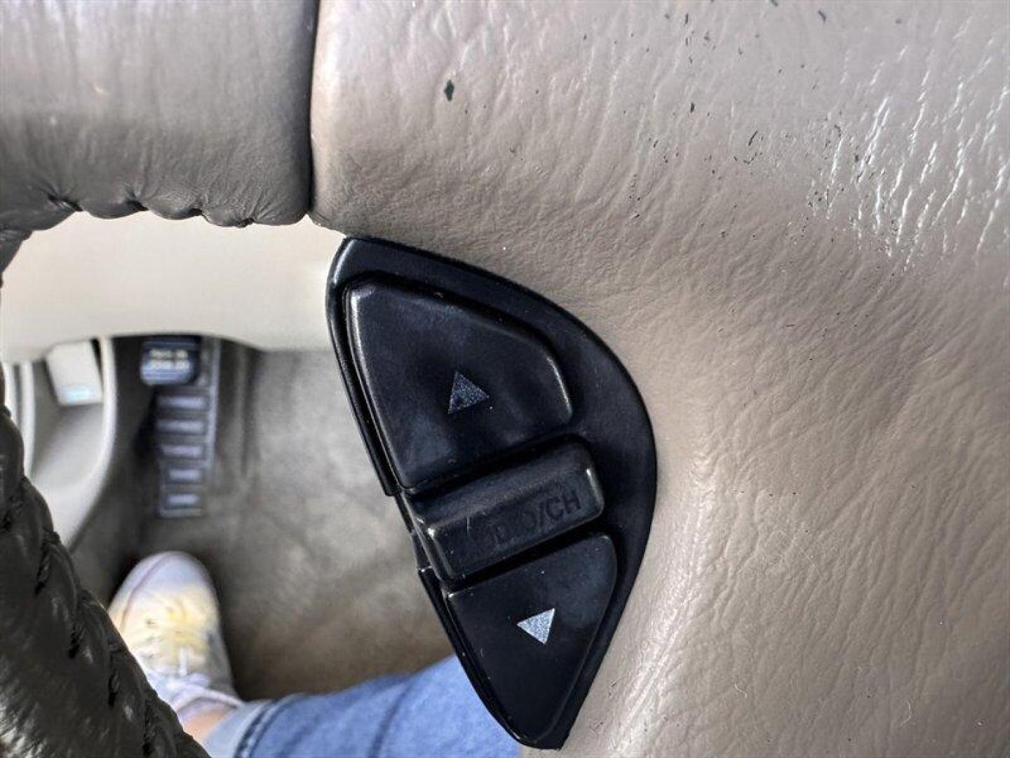 2000 White Diamond Pearl Acura TL Navigation Navigation (19UUA5673YA) with an 3L NA V6 single overhead cam (SOHC) 24V engine, Automatic transmission, located at 25355 Eames Street, Channahon, IL, 60410, (815) 467-1807, 41.429108, -88.228432 - This 2000 Acura TL 3.2 is an absolute powerhouse on the road! Under the hood, you'll find a robust 3L NA V6 single overhead cam (SOHC) 24V engine that delivers a thrilling driving experience every time you hit the gas. With its sleek Taffeta White exterior and luxurious Parchment interior, this car - Photo#24