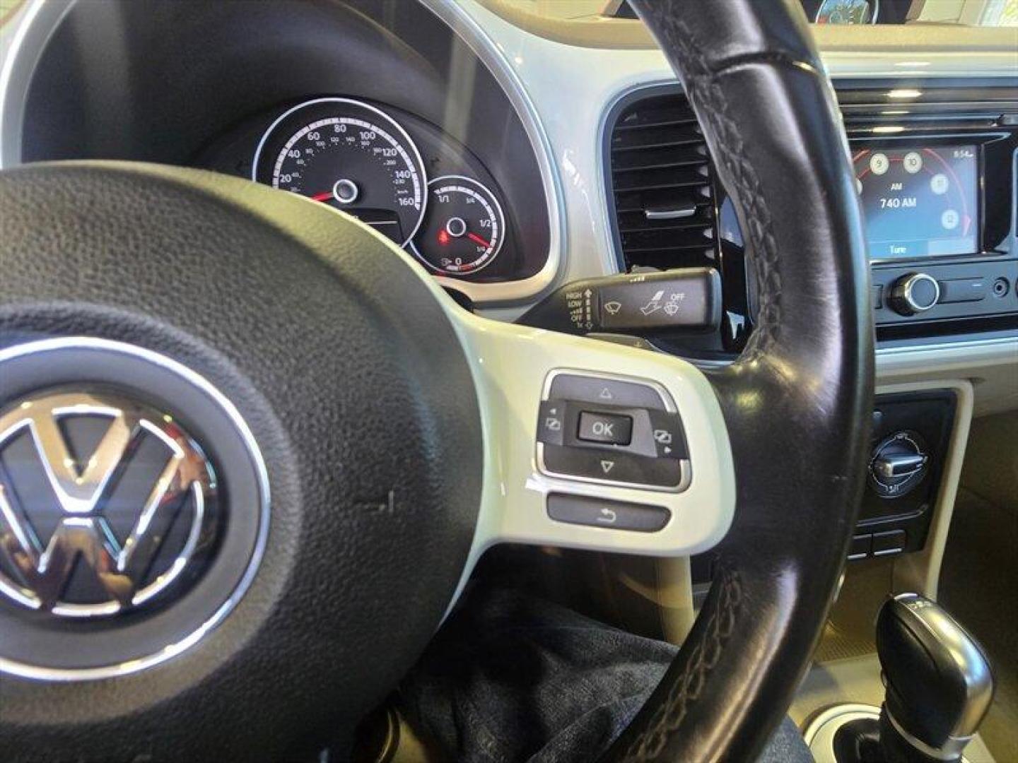 2014 Candy White Volkswagen Beetle-Classic 2.0 TDI (3VWJL7AT4EM) with an 2.0L Diesel Turbo I4 140hp 236ft. lbs. engine, Automatic transmission, located at 25355 Eames Street, Channahon, IL, 60410, (815) 467-1807, 41.429108, -88.228432 - Introducing the 2014 Volkswagen Beetle-Classic TDI, where classic charm meets modern efficiency! This stylish bug is powered by a peppy 2.0L Diesel Turbo engine, delivering a respectable 140hp and 236ft. lbs. of torque. So whether you're cruising down the highway or zipping through city streets, thi - Photo#17