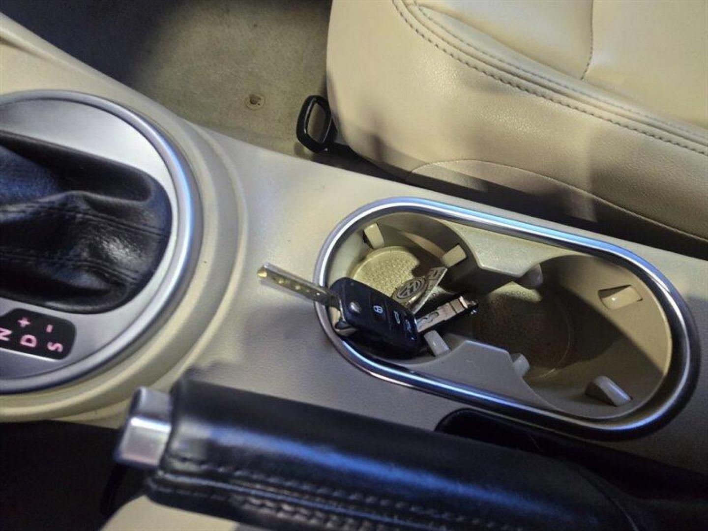 2014 Candy White Volkswagen Beetle-Classic 2.0 TDI (3VWJL7AT4EM) with an 2.0L Diesel Turbo I4 140hp 236ft. lbs. engine, Automatic transmission, located at 25355 Eames Street, Channahon, IL, 60410, (815) 467-1807, 41.429108, -88.228432 - Introducing the 2014 Volkswagen Beetle-Classic TDI, where classic charm meets modern efficiency! This stylish bug is powered by a peppy 2.0L Diesel Turbo engine, delivering a respectable 140hp and 236ft. lbs. of torque. So whether you're cruising down the highway or zipping through city streets, thi - Photo#24