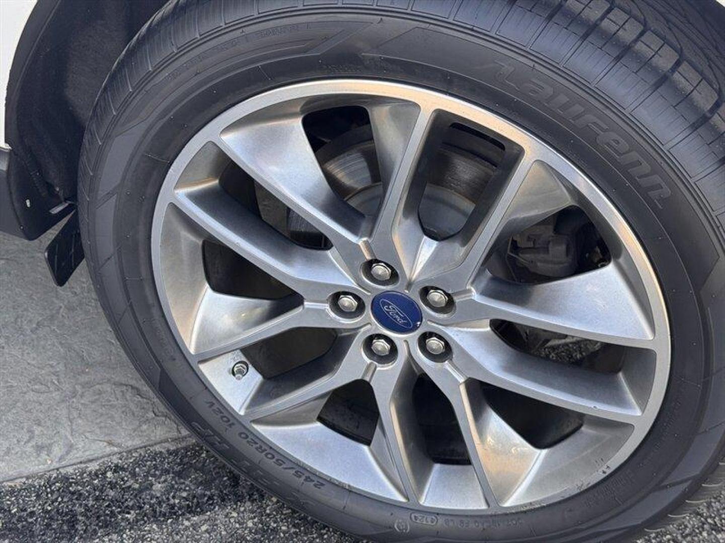 2015 White Platinum Metallic Tri-Coat Ford Edge Titanium (2FMTK4K8XFB) with an 3.5L V6 280hp 250ft. lbs. engine, Automatic transmission, located at 25355 Eames Street, Channahon, IL, 60410, (815) 467-1807, 41.429108, -88.228432 - Introducing the sophisticated 2015 Ford Edge Titanium, a remarkable SUV that seamlessly combines power and elegance. Equipped with a robust 3.5L V6 engine delivering 280hp and 250ft. lbs. of torque, this vehicle offers a dynamic driving experience. The factory default features of this Ford Edge Tit - Photo#9