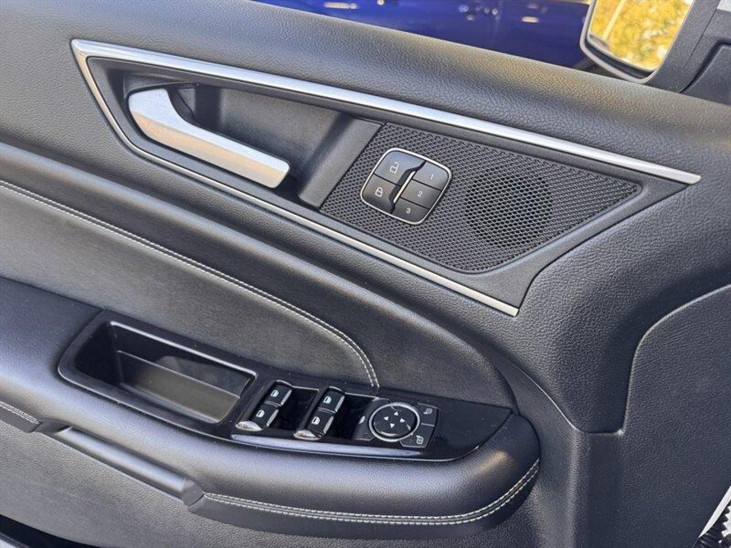 2015 White Platinum Metallic Tri-Coat Ford Edge Titanium (2FMTK4K8XFB) with an 3.5L V6 280hp 250ft. lbs. engine, Automatic transmission, located at 25355 Eames Street, Channahon, IL, 60410, (815) 467-1807, 41.429108, -88.228432 - Introducing the sophisticated 2015 Ford Edge Titanium, a remarkable SUV that seamlessly combines power and elegance. Equipped with a robust 3.5L V6 engine delivering 280hp and 250ft. lbs. of torque, this vehicle offers a dynamic driving experience. The factory default features of this Ford Edge Tit - Photo#17