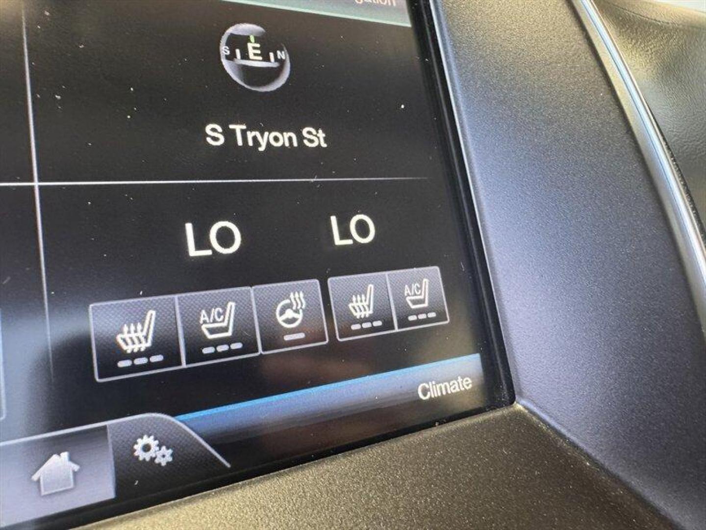 2015 White Platinum Metallic Tri-Coat Ford Edge Titanium (2FMTK4K8XFB) with an 3.5L V6 280hp 250ft. lbs. engine, Automatic transmission, located at 25355 Eames Street, Channahon, IL, 60410, (815) 467-1807, 41.429108, -88.228432 - Introducing the sophisticated 2015 Ford Edge Titanium, a remarkable SUV that seamlessly combines power and elegance. Equipped with a robust 3.5L V6 engine delivering 280hp and 250ft. lbs. of torque, this vehicle offers a dynamic driving experience. The factory default features of this Ford Edge Tit - Photo#22