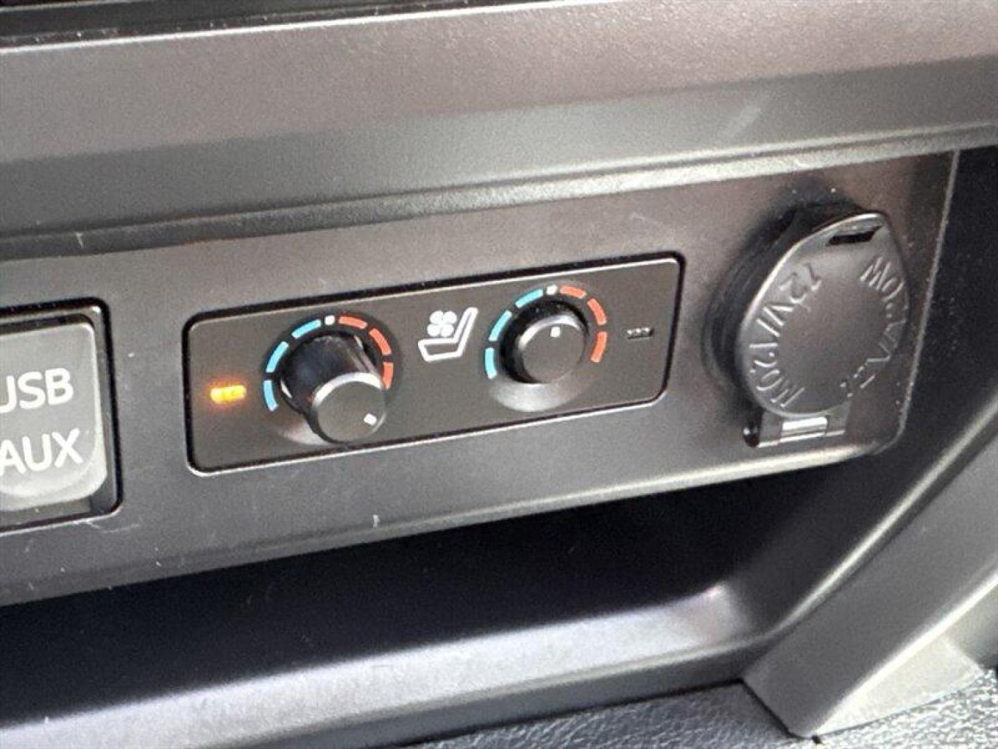 2016 Blizzard Pearl Toyota 4Runner Limited (JTEBU5JR9G5) with an 4.0L V6 270hp 278ft. lbs. engine, Automatic transmission, located at 25355 Eames Street, Channahon, IL, 60410, (815) 467-1807, 41.429108, -88.228432 - Oh, honey, get ready to turn heads in this fierce 2016 Toyota 4Runner Limited! This bad boy is packing a 4.0L V6 engine that delivers a sizzling 270hp and 278ft. lbs. of torque. It's a powerhouse on wheels! Now let's talk about the factory default features because this beauty is loaded! Slide into - Photo#22