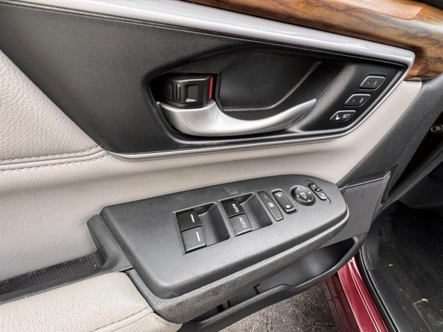 2017 Lunar Silver Metallic Honda CR-V Touring (5J6RW2H92HL) with an 1.5L Turbo I4 190hp 179ft. lbs. engine, Automatic transmission, located at 25355 Eames Street, Channahon, IL, 60410, (815) 467-1807, 41.429108, -88.228432 - Introducing the sleek and stylish 2017 Honda CR-V Touring in Lunar Silver Metallic with a luxurious Black interior! This beauty is powered by a 1.5L Turbo I4 engine, delivering a peppy 190hp and 179ft. lbs. of torque for an exhilarating drive every time. Step inside this top-of-the-line CR-V and yo - Photo#17