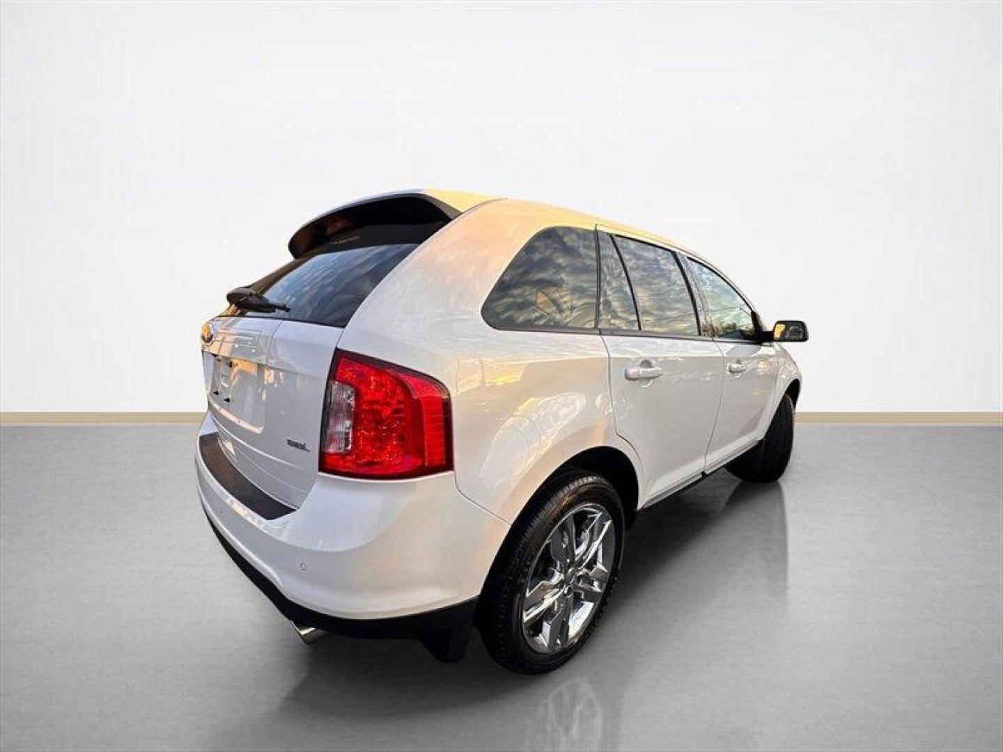 2013 White Platinum Metallic Tri-Coat Ford Edge SEL (2FMDK3JC6DB) with an 3.5L V6 285hp 253ft. lbs. engine, Automatic transmission, located at 25355 Eames Street, Channahon, IL, 60410, (815) 467-1807, 41.429108, -88.228432 - **2013 Ford Edge SEL: Your Stylish Companion on Wheels!** Buckle up, because this 2013 Ford Edge SEL is here to make every drive feel like a mini road trip! Dressed in a dazzling White Platinum Metallic Tri-Coat, this beauty isnt just a car; its a statement. And lets be real, who wouldnt want to ro - Photo#3