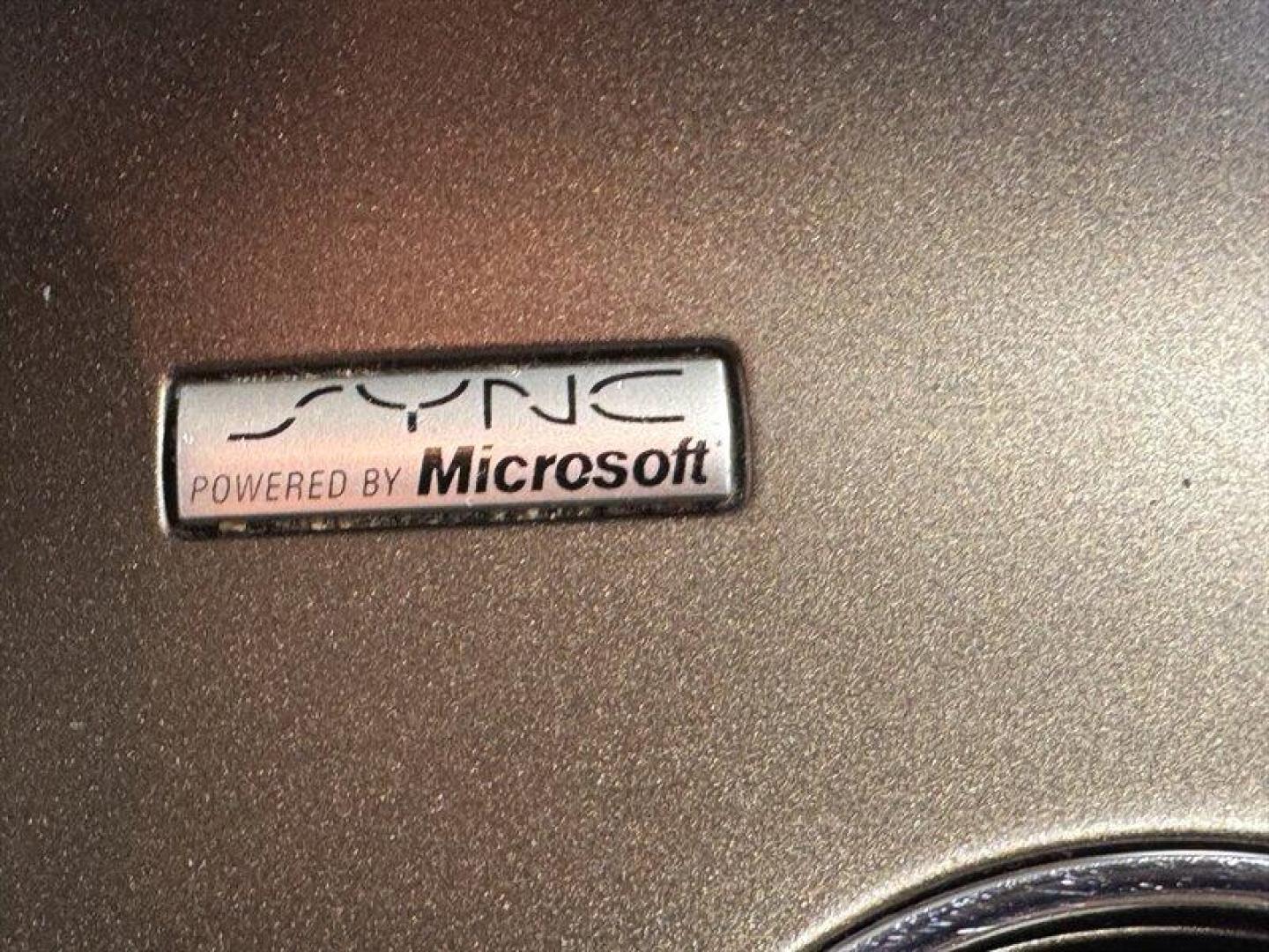 2013 White Platinum Metallic Tri-Coat Ford Edge SEL (2FMDK3JC6DB) with an 3.5L V6 285hp 253ft. lbs. engine, Automatic transmission, located at 25355 Eames Street, Channahon, IL, 60410, (815) 467-1807, 41.429108, -88.228432 - **2013 Ford Edge SEL: Your Stylish Companion on Wheels!** Buckle up, because this 2013 Ford Edge SEL is here to make every drive feel like a mini road trip! Dressed in a dazzling White Platinum Metallic Tri-Coat, this beauty isnt just a car; its a statement. And lets be real, who wouldnt want to ro - Photo#25