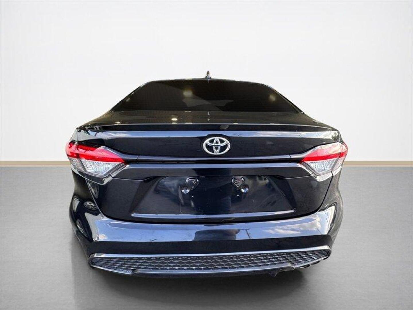 2022 Black Sand Pearl Toyota Corolla SE (5YFS4MCEXNP) with an 2.0L I4 169hp 151ft. lbs. engine, Automatic transmission, located at 25355 Eames Street, Channahon, IL, 60410, (815) 467-1807, 41.429108, -88.228432 - Introducing the 2022 Toyota Corolla SE, a dynamic blend of style, efficiency, and performance thats ready to take your driving experience to the next level. Dressed in a striking Black Sand Pearl exterior, this compact sedan commands attention on the road while showcasing a sleek, modern design that - Photo#4