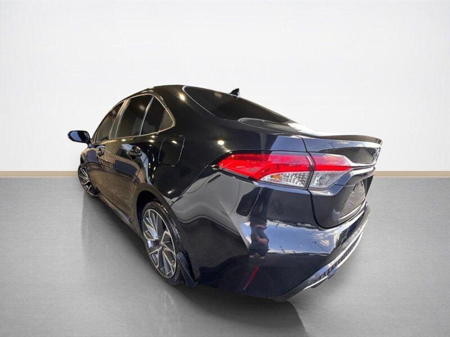 2022 Black Sand Pearl Toyota Corolla SE (5YFS4MCEXNP) with an 2.0L I4 169hp 151ft. lbs. engine, Automatic transmission, located at 25355 Eames Street, Channahon, IL, 60410, (815) 467-1807, 41.429108, -88.228432 - Introducing the 2022 Toyota Corolla SE, a dynamic blend of style, efficiency, and performance thats ready to take your driving experience to the next level. Dressed in a striking Black Sand Pearl exterior, this compact sedan commands attention on the road while showcasing a sleek, modern design that - Photo#5