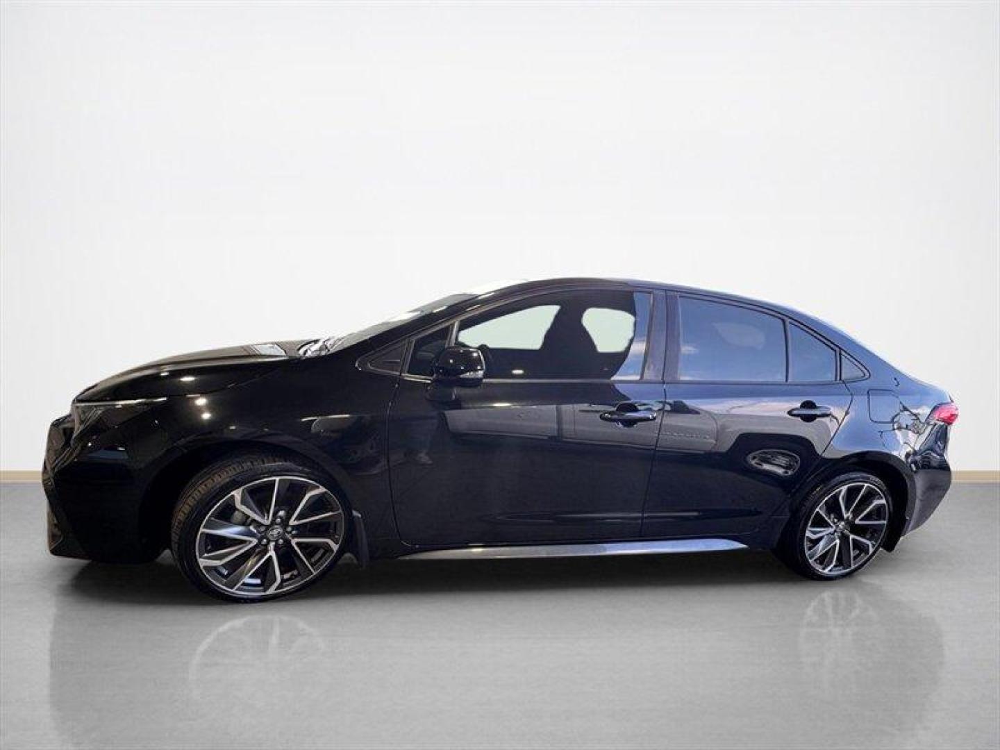 2022 Black Sand Pearl Toyota Corolla SE (5YFS4MCEXNP) with an 2.0L I4 169hp 151ft. lbs. engine, Automatic transmission, located at 25355 Eames Street, Channahon, IL, 60410, (815) 467-1807, 41.429108, -88.228432 - Introducing the 2022 Toyota Corolla SE, a dynamic blend of style, efficiency, and performance thats ready to take your driving experience to the next level. Dressed in a striking Black Sand Pearl exterior, this compact sedan commands attention on the road while showcasing a sleek, modern design that - Photo#6