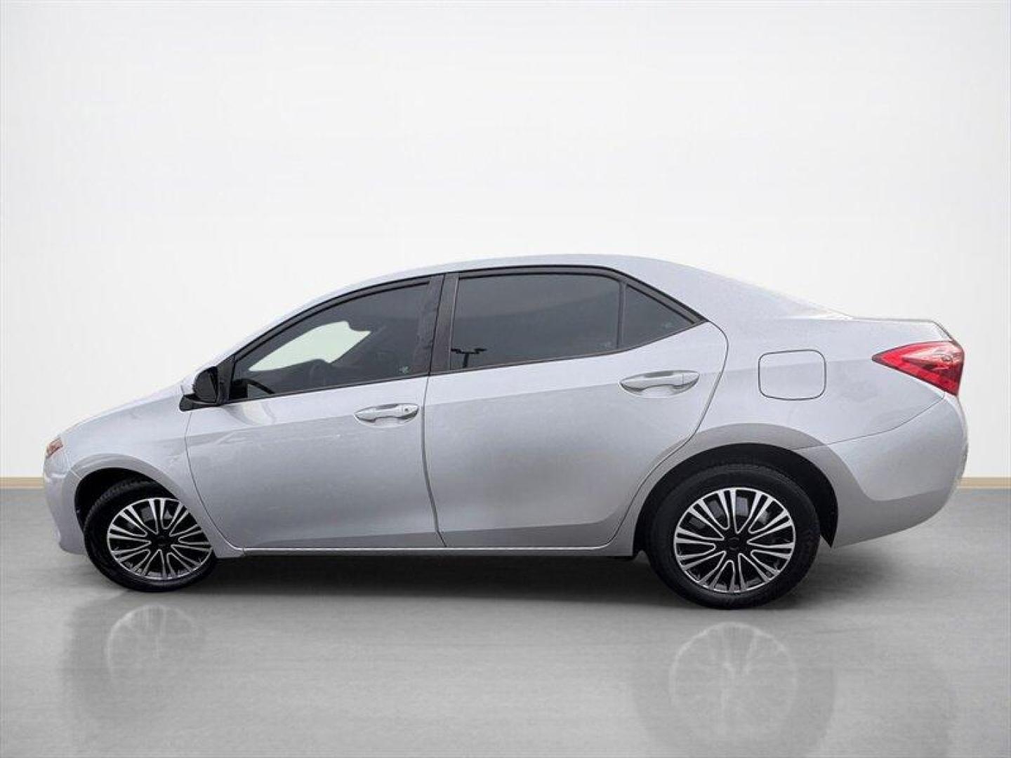 2017 Classic Silver Metallic Toyota Corolla L (2T1BURHE6HC) with an 1.8L I4 132hp 128ft. lbs. engine, Automatic transmission, located at 25355 Eames Street, Channahon, IL, 60410, (815) 467-1807, 41.429108, -88.228432 - Introducing the 2017 Toyota Corolla L the car that proves you can be practical and stylish at the same time! Wrapped in a shiny Classic Silver Metallic coat, this sleek machine is ready to hit the road and turn heads, all while sipping fuel like a refined connoisseur at a wine tasting. With its 1.8 - Photo#6