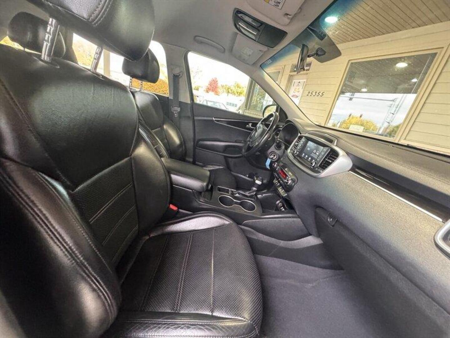 2020 Ebony Black Kia Sorento LX (5XYPGDA37LG) with an 2.4L I4 185hp 178ft. lbs. engine, Automatic transmission, located at 25355 Eames Street, Channahon, IL, 60410, (815) 467-1807, 41.429108, -88.228432 - Introducing the 2020 Kia Sorento LX a perfect blend of style, comfort, and practicality! This versatile SUV is designed to enhance your driving experience, whether you're commuting to work, running errands, or heading out on a weekend adventure. Under the hood, the Sorento LX is powered by a robus - Photo#16