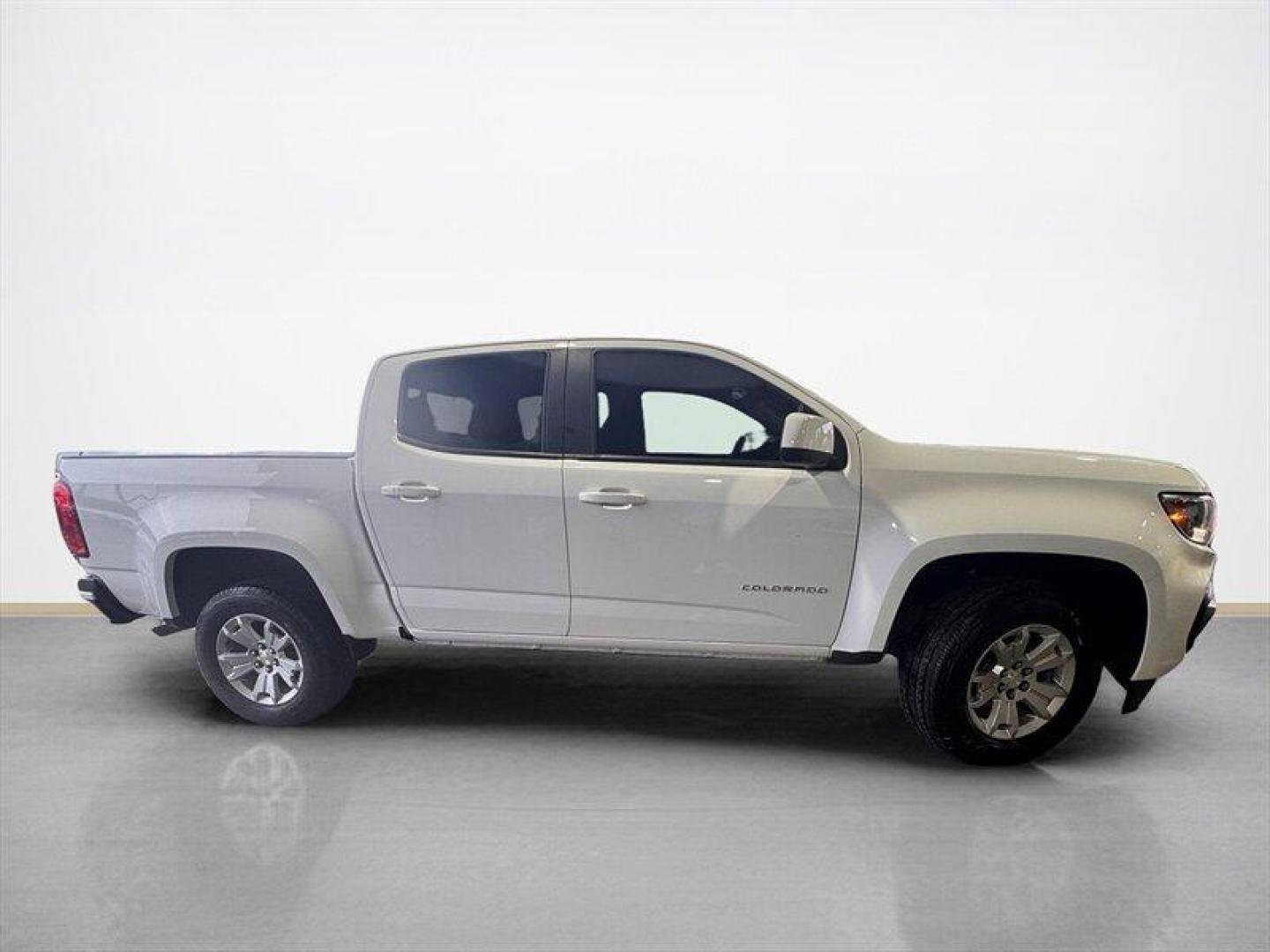 2022 Summit White Chevrolet Colorado LT (1GCGSCEA1N1) with an 2.5L I4 200hp 191ft. lbs. engine, Automatic transmission, located at 25355 Eames Street, Channahon, IL, 60410, (815) 467-1807, 41.429108, -88.228432 - Unleash the power of adventure with the 2022 Chevrolet Colorado LT, a midsize pickup that combines rugged capability with modern comfort. Under the hood, this beast is driven by a robust 2.5L I4 engine, delivering a fierce 200 horsepower and an impressive 191 ft-lbs of torque. Whether you're conquer - Photo#1