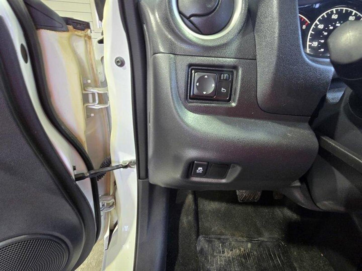 2016 Fresh Powder Nissan Versa Note SV (3N1CE2CP1GL) with an 1.6L I4 109hp 107ft. lbs. engine, Automatic transmission, located at 25355 Eames Street, Channahon, IL, 60410, (815) 467-1807, 41.429108, -88.228432 - Introducing the 2016 Nissan Versa Note S, an efficient and versatile hatchback that combines practicality with a spirited driving experience. This model is powered by a peppy 1.6L I4 engine, delivering 109 horsepower and 107 lb-ft of torque, making it an ideal choice for both city commutes and highw - Photo#11