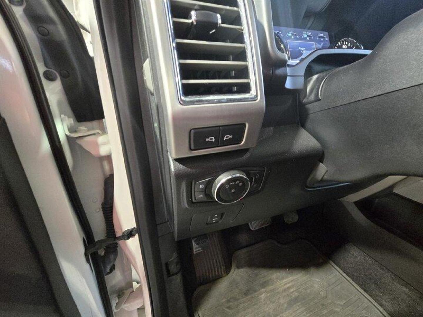 2016 White Platinum Metallic Tri-Coat Ford F-150 Platinum (1FTEW1EG3GF) with an EcoBoost 3.5L Twin Turbo V6 365hp 420ft. lbs. engine, Automatic transmission, located at 25355 Eames Street, Channahon, IL, 60410, (815) 467-1807, 41.429108, -88.228432 - Introducing the 2016 Ford F-150 Platinum, a robust and versatile pickup that combines performance with luxury. This model is powered by the EcoBoost 3.5L Twin Turbo V6 engine, delivering an impressive 365 horsepower and 420 lb-ft of torque, making it well-suited for both work and play. With its stro - Photo#12