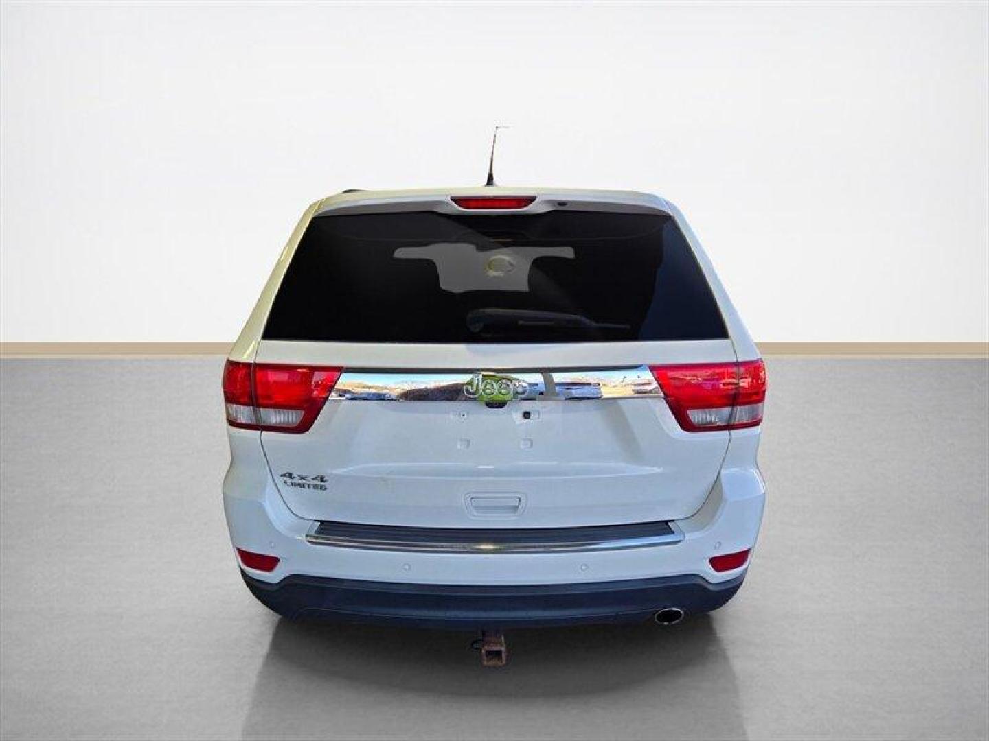 2012 Stone White Clear Coat Jeep Grand Cherokee Limited (1C4RJFBG1CC) with an 3.6L V6 290hp 260ft. lbs. engine, Automatic transmission, located at 25355 Eames Street, Channahon, IL, 60410, (815) 467-1807, 41.429108, -88.228432 - Introducing the 2012 Jeep Grand Cherokee Limited, a versatile SUV that combines rugged capability with refined comfort. This model is powered by a robust 3.6L V6 engine, delivering an impressive 290 horsepower and 260 lb-ft of torque, ensuring a responsive driving experience whether you're navigatin - Photo#4