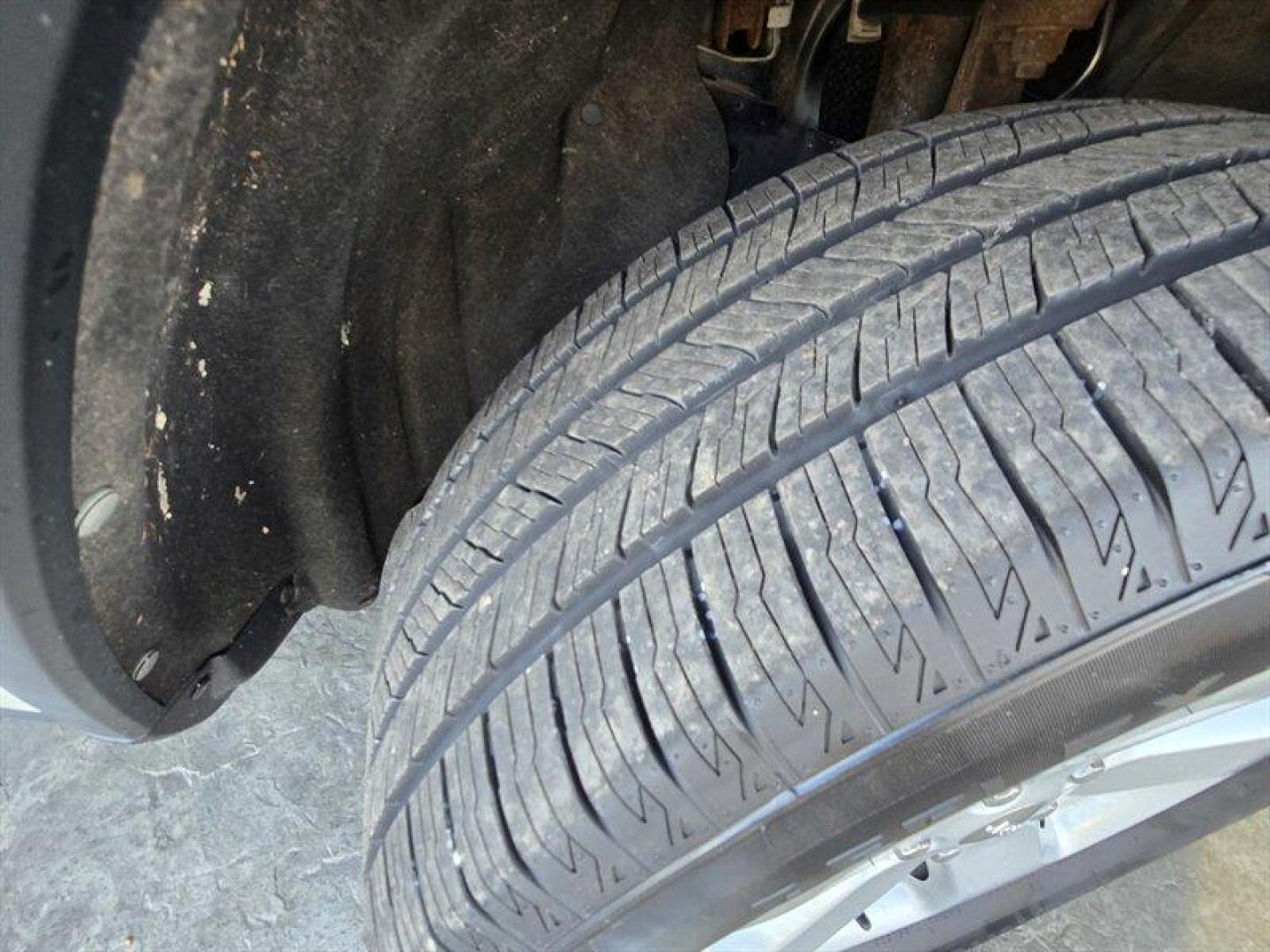 2012 Stone White Clear Coat Jeep Grand Cherokee Limited (1C4RJFBG1CC) with an 3.6L V6 290hp 260ft. lbs. engine, Automatic transmission, located at 25355 Eames Street, Channahon, IL, 60410, (815) 467-1807, 41.429108, -88.228432 - Introducing the 2012 Jeep Grand Cherokee Limited, a versatile SUV that combines rugged capability with refined comfort. This model is powered by a robust 3.6L V6 engine, delivering an impressive 290 horsepower and 260 lb-ft of torque, ensuring a responsive driving experience whether you're navigatin - Photo#28