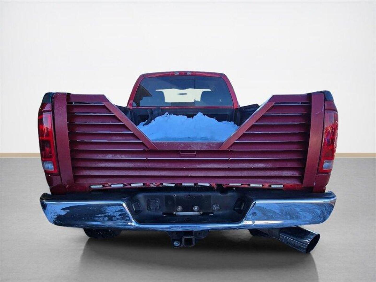 2006 Flame Red Clearcoat/Bright Silver Metallic Clearco Dodge Ram 2500 SLT (1D7KS28C26J) with an 5.9L Turbocharged Diesel I6 OHV 24V FI Engine engine, Automatic transmission, located at 25355 Eames Street, Channahon, IL, 60410, (815) 467-1807, 41.429108, -88.228432 - ** LOCAL TRADE IN, ARIZONA TRUCK. ** Introducing the 2006 Dodge Ram 2500 SLT, a robust and reliable workhorse designed to tackle your toughest tasks with ease. This truck is powered by a formidable 5.9L Turbocharged Diesel I6 OHV 24V FI Engine, delivering impressive torque and towing capacity, makin - Photo#4