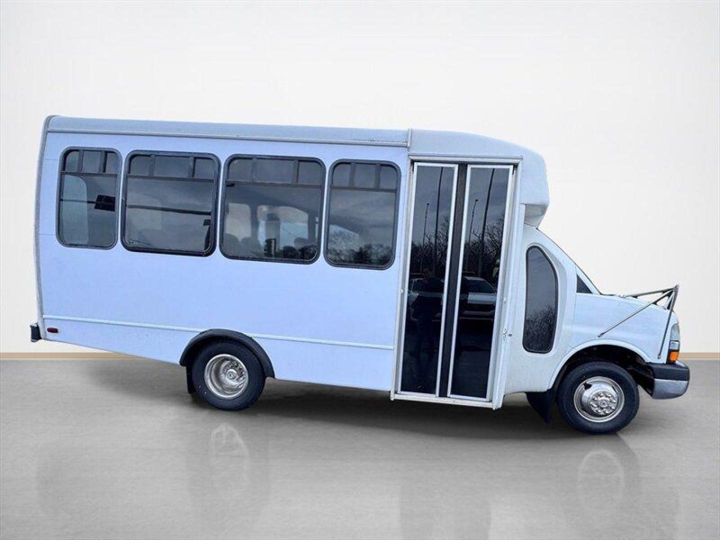 2004 White Chevrolet Express Base Cutaway (1GBJG31UX41) with an 6.0 engine, Automatic transmission, located at 25355 Eames Street, Channahon, IL, 60410, (815) 467-1807, 41.429108, -88.228432 - Introducing the 2004 Chevrolet Express 15 Passenger Bus the ultimate ride for those who love to roll deep! This beauty is powered by a robust 6.0L V8 engine, which means youll have all the muscle you need to haul your crew around town or across the country. With just under 57,000 miles on the clock - Photo#1