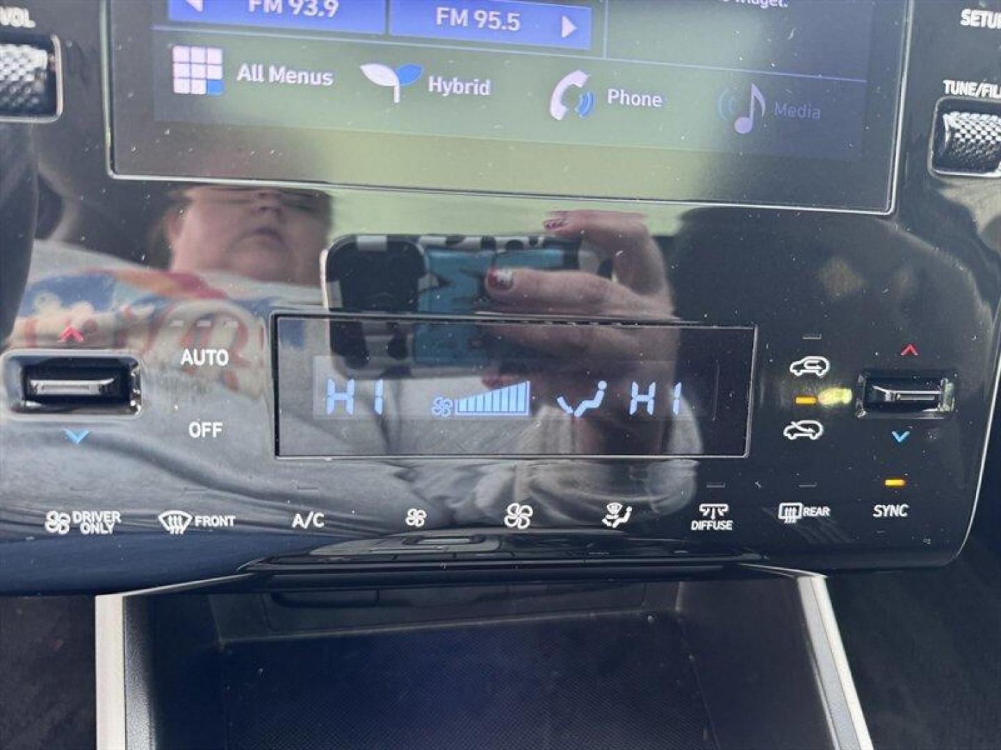 2022 Amazon Gray Hyundai TUCSON Hybrid SEL Convenience (KM8JFCA11NU) with an 1.6L Hybrid Turbo I4 226hp 258ft. lbs. engine, Automatic transmission, located at 25355 Eames Street, Channahon, IL, 60410, (815) 467-1807, 41.429108, -88.228432 - Photo#20