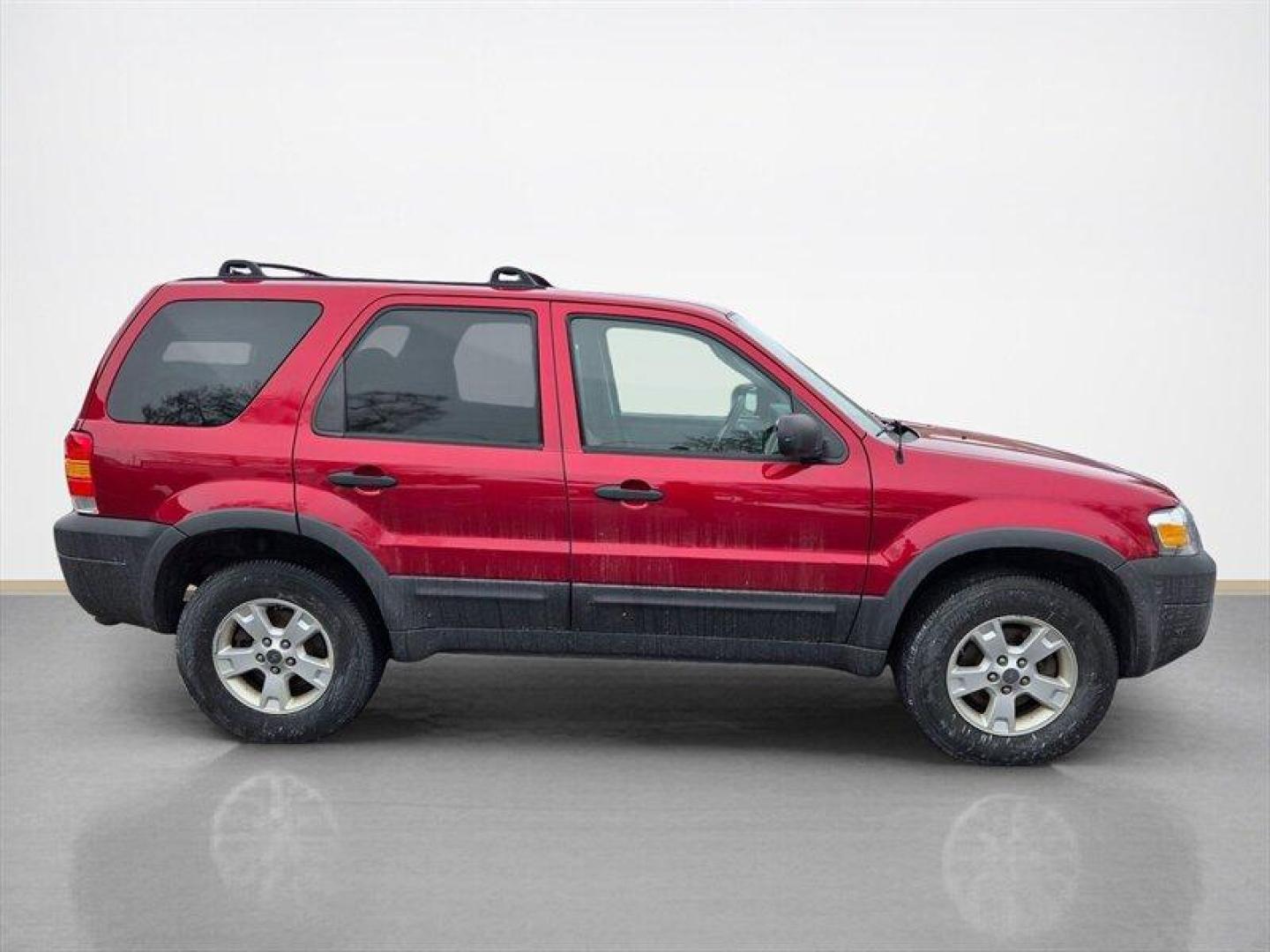 2006 Redfire Clearcoat Metallic Ford Escape XLT Sport (1FMCU93116K) with an 3.0L NA V6 double overhead cam (DOHC) 24V engine, Automatic transmission, located at 25355 Eames Street, Channahon, IL, 60410, (815) 467-1807, 41.429108, -88.228432 - ** LOCAL TRADE IN, WHOLESALE AS-IS SPECIAL, HAS SOME RUST. **Introducing the 2006 Ford Escape XLT, an ideal blend of functionality and style, perfect for both daily commutes and weekend adventures. This SUV is powered by a robust 3.0L NA V6 double overhead cam (DOHC) 24V engine, delivering a balance - Photo#1