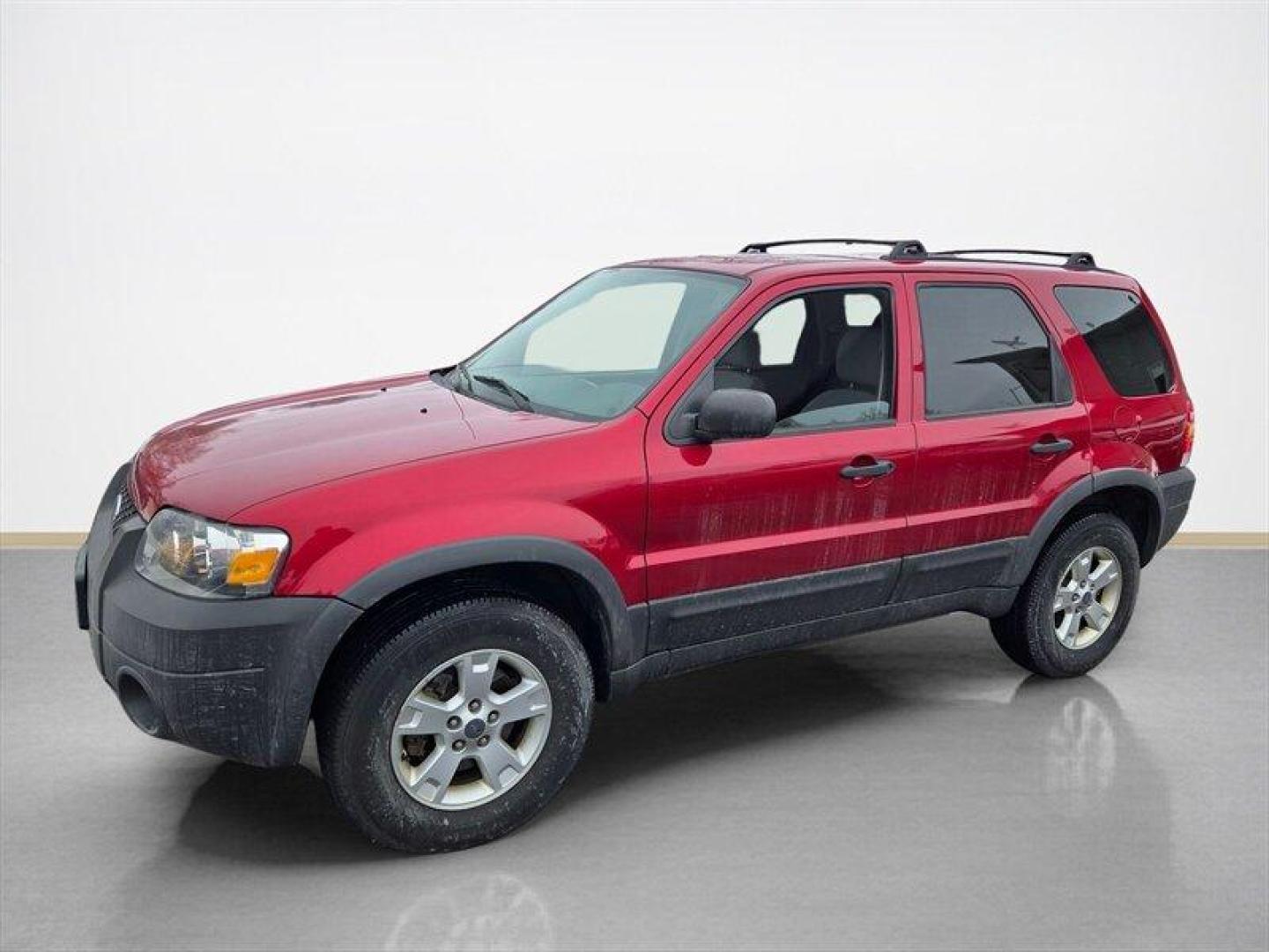 2006 Redfire Clearcoat Metallic Ford Escape XLT Sport (1FMCU93116K) with an 3.0L NA V6 double overhead cam (DOHC) 24V engine, Automatic transmission, located at 25355 Eames Street, Channahon, IL, 60410, (815) 467-1807, 41.429108, -88.228432 - ** LOCAL TRADE IN, WHOLESALE AS-IS SPECIAL, HAS SOME RUST. **Introducing the 2006 Ford Escape XLT, an ideal blend of functionality and style, perfect for both daily commutes and weekend adventures. This SUV is powered by a robust 3.0L NA V6 double overhead cam (DOHC) 24V engine, delivering a balance - Photo#7