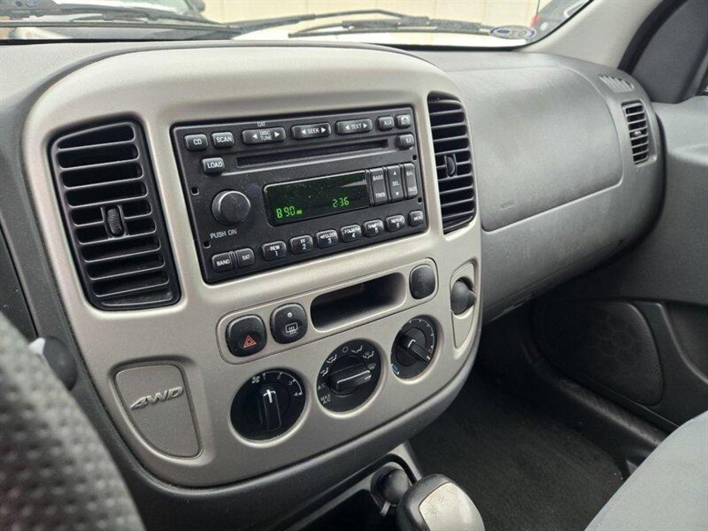 2006 Redfire Clearcoat Metallic Ford Escape XLT Sport (1FMCU93116K) with an 3.0L NA V6 double overhead cam (DOHC) 24V engine, Automatic transmission, located at 25355 Eames Street, Channahon, IL, 60410, (815) 467-1807, 41.429108, -88.228432 - ** LOCAL TRADE IN, WHOLESALE AS-IS SPECIAL, HAS SOME RUST. **Introducing the 2006 Ford Escape XLT, an ideal blend of functionality and style, perfect for both daily commutes and weekend adventures. This SUV is powered by a robust 3.0L NA V6 double overhead cam (DOHC) 24V engine, delivering a balance - Photo#12