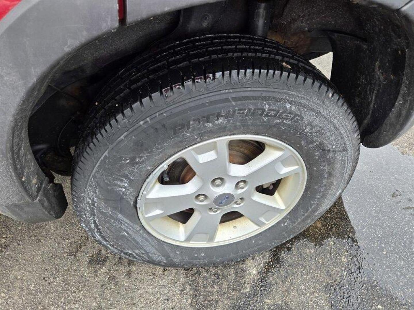 2006 Redfire Clearcoat Metallic Ford Escape XLT Sport (1FMCU93116K) with an 3.0L NA V6 double overhead cam (DOHC) 24V engine, Automatic transmission, located at 25355 Eames Street, Channahon, IL, 60410, (815) 467-1807, 41.429108, -88.228432 - ** LOCAL TRADE IN, WHOLESALE AS-IS SPECIAL, HAS SOME RUST. **Introducing the 2006 Ford Escape XLT, an ideal blend of functionality and style, perfect for both daily commutes and weekend adventures. This SUV is powered by a robust 3.0L NA V6 double overhead cam (DOHC) 24V engine, delivering a balance - Photo#15