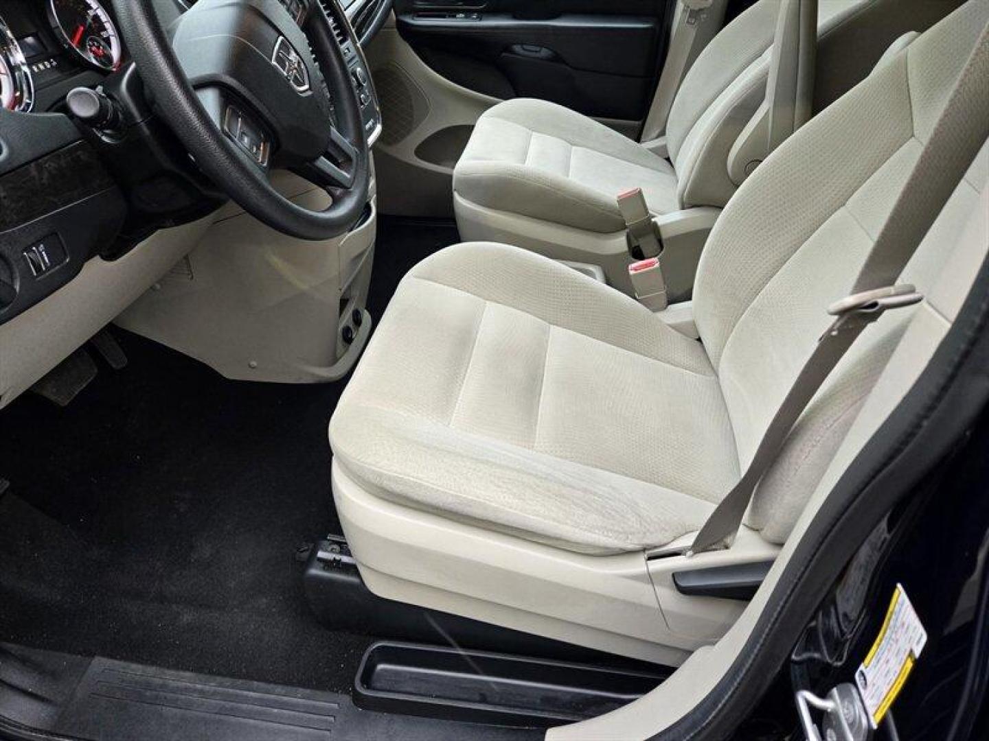 2015 True Blue Pearl Coat Dodge Grand Caravan SE (2C4RDGBG5FR) with an Pentastar 3.6L Flex Fuel V6 283hp 260ft. lbs. engine, Automatic transmission, located at 25355 Eames Street, Channahon, IL, 60410, (815) 467-1807, 41.429108, -88.228432 - This 2015 Dodge Grand Caravan is proof that practical doesnt have to be boring. With seating for 7, legendary Stow N Go seats that disappear on command, and low miles, its ready for carpools, road trips, and Costco runs without breaking a sweat. - Photo#9