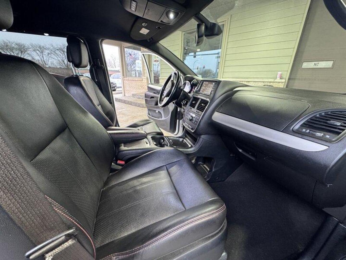 2020 White Knuckle Clear Coat Dodge Grand Caravan GT (2C4RDGEGXLR) with an Pentastar 3.6L Flex Fuel V6 283hp 260ft. lbs. engine, Automatic transmission, located at 25355 Eames Street, Channahon, IL, 60410, (815) 467-1807, 41.429108, -88.228432 - This 2020 Dodge Grand Caravan GT is a well-cared-for, local trade that perfectly combines comfort, convenience, and versatility making it an ideal choice for families, commuters, or anyone who needs a vehicle that adapts to every aspect of daily life. Under the hood, the Grand Caravan GT delivers - Photo#15