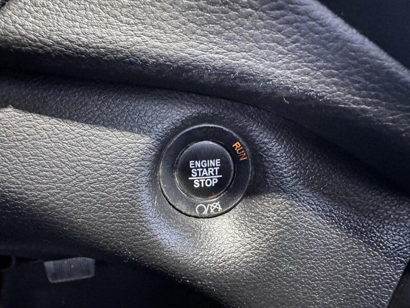 2020 Granite Crystal Metallic Clear Coat Jeep Cherokee Limited (1C4PJMDN6LD) with an 2.0L Turbo I4 270hp 295ft. lbs. engine, Automatic transmission, located at 25355 Eames Street, Channahon, IL, 60410, (815) 467-1807, 41.429108, -88.228432 - Photo#22