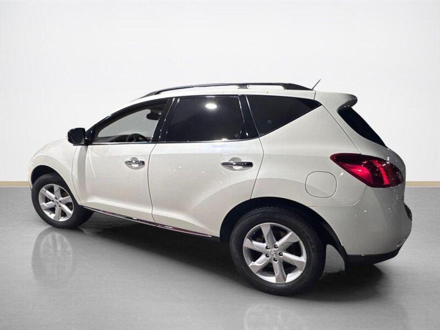 2009 Glacier Pearl Nissan Murano SL (JN8AZ18W29W) with an 3.5L V6 265hp 248ft. lbs. engine, Automatic transmission, located at 25355 Eames Street, Channahon, IL, 60410, (815) 467-1807, 41.429108, -88.228432 - This 2009 Nissan Murano SL is a local trade and comes loaded with options, including heated leather seats and a sunroof, offering comfort and style. Please note: this vehicle is being sold as-is, as shown, and we did not inspect it. It needs tires, brakes, suspension links, assuming some suspension - Photo#6