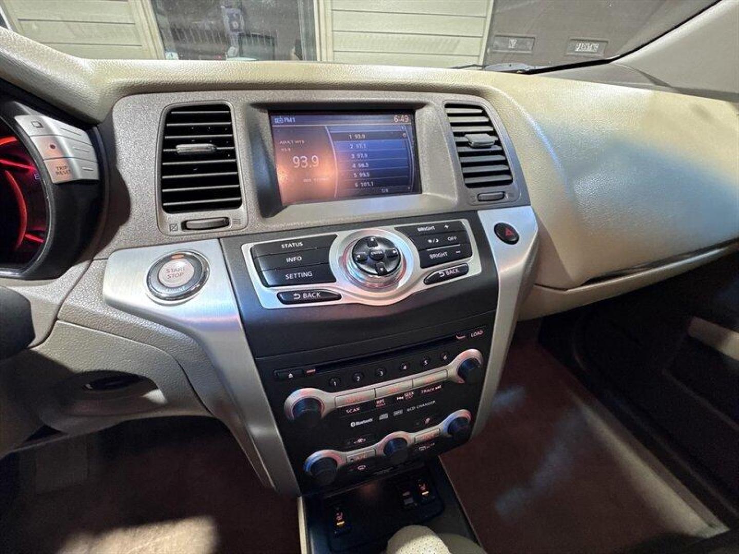 2009 Glacier Pearl Nissan Murano SL (JN8AZ18W29W) with an 3.5L V6 265hp 248ft. lbs. engine, Automatic transmission, located at 25355 Eames Street, Channahon, IL, 60410, (815) 467-1807, 41.429108, -88.228432 - This 2009 Nissan Murano SL is a local trade and comes loaded with options, including heated leather seats and a sunroof, offering comfort and style. Please note: this vehicle is being sold as-is, as shown, and we did not inspect it. It needs tires, brakes, suspension links, assuming some suspension - Photo#18