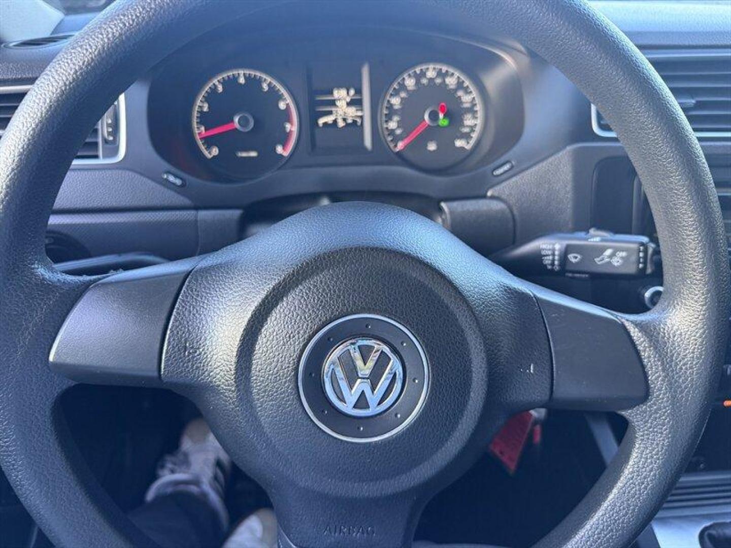 2014 Platinum Gray Metallic Volkswagen Jetta 2.0L S 2.0 (3VW2K7AJ8EM) with an 2.0L I4 115hp 125ft. lbs. engine, Automatic transmission, located at 25355 Eames Street, Channahon, IL, 60410, (815) 467-1807, 41.429108, -88.228432 - This 2014 Volkswagen Jetta S is a local trade that offers dependable transportation with a reputation for efficiency, comfort, and solid German engineering. Known for its smooth ride and roomy interior, the Jetta is a great choice for commuters, first-time drivers, or anyone looking for a practical - Photo#18