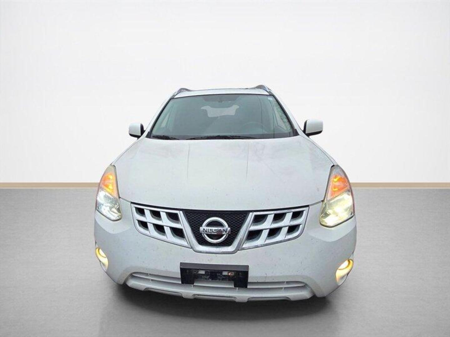 2011 Pearl White Nissan Rogue SV (JN8AS5MV7BW) with an 2.5L I4 170hp 175ft. lbs. engine, Automatic transmission, located at 25355 Eames Street, Channahon, IL, 60410, (815) 467-1807, 41.429108, -88.228432 - Local trade 2011 Nissan Rogue being offered at wholesale price and sold AS-IS, AS SHOWN. This vehicle is NOT being inspected and may need mechanical or cosmetic work. Salvage title priced accordingly. Please review all photos carefully and come see the vehicle in person before purchasing. This Ro - Photo#8