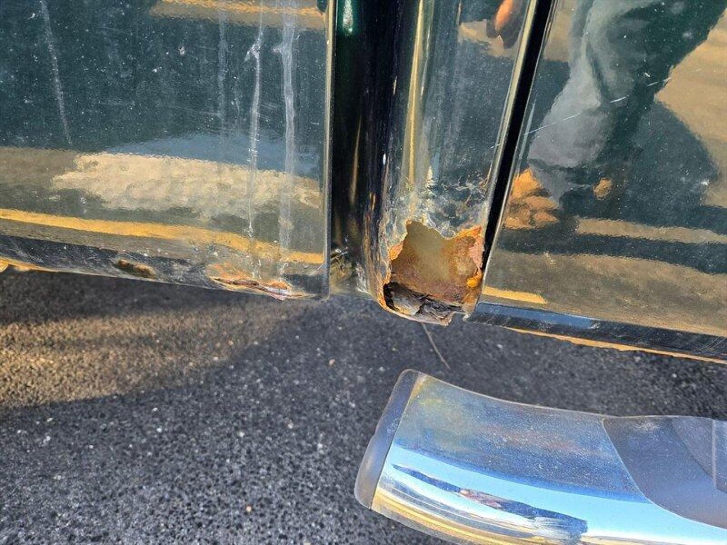 2013 Green Gem Metallic Ford F-150 XLT (1FTFW1EF5DF) with an 5.0L Flex Fuel V8 360hp 380ft. lbs. engine, Automatic transmission, located at 25355 Eames Street, Channahon, IL, 60410, (815) 467-1807, 41.429108, -88.228432 - This 2013 Ford F-150 Crew Cab 4x4 with the 5.0L V8 is a local trade being offered at a true wholesale price and is being sold AS IS / AS SHOWN. This truck is priced accordingly and is intended for a buyer who understands what an AS-IS wholesale vehicle means. The 5.0L V8 is known for strong perform - Photo#7