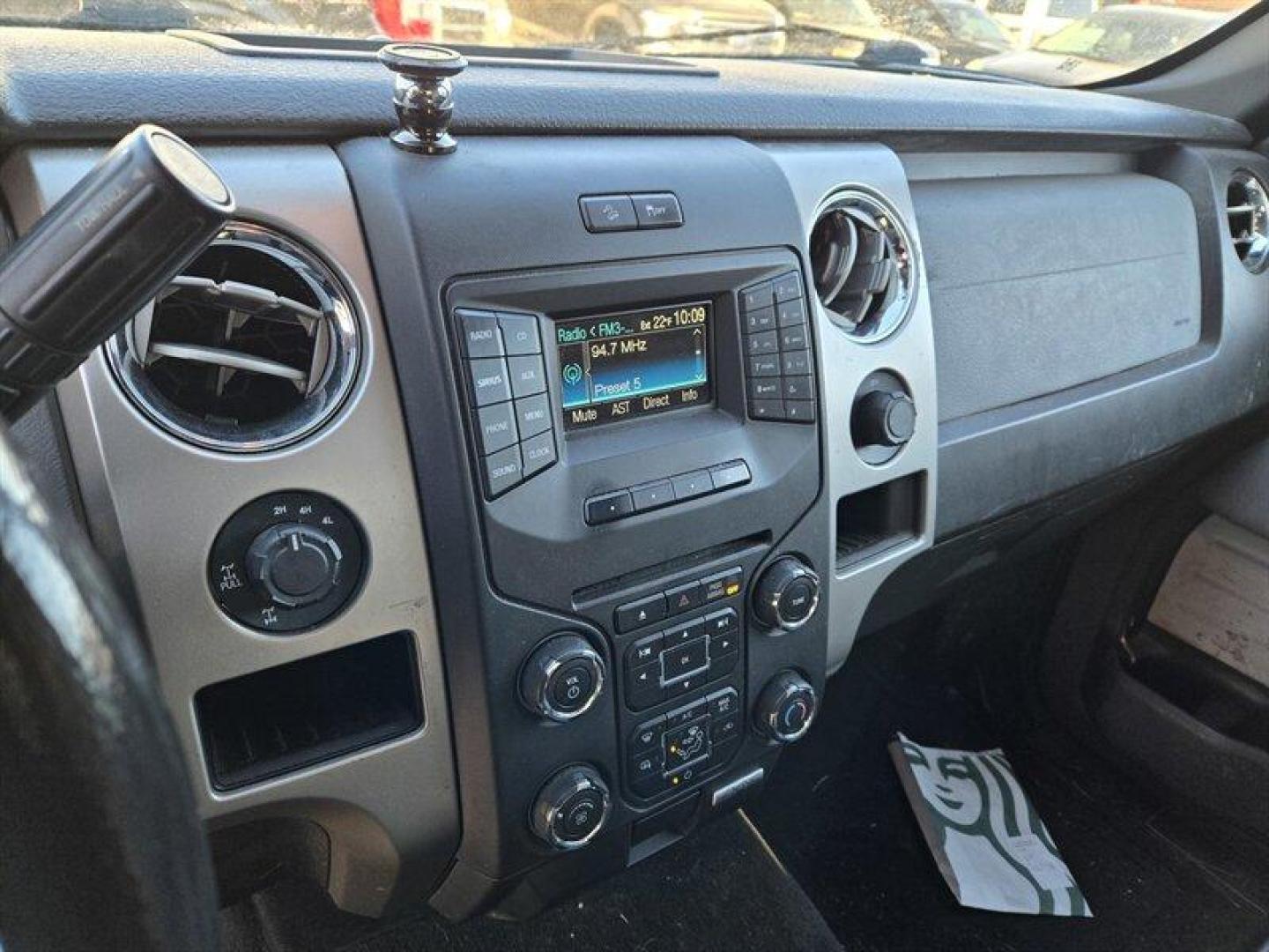 2013 Green Gem Metallic Ford F-150 XLT (1FTFW1EF5DF) with an 5.0L Flex Fuel V8 360hp 380ft. lbs. engine, Automatic transmission, located at 25355 Eames Street, Channahon, IL, 60410, (815) 467-1807, 41.429108, -88.228432 - This 2013 Ford F-150 Crew Cab 4x4 with the 5.0L V8 is a local trade being offered at a true wholesale price and is being sold AS IS / AS SHOWN. This truck is priced accordingly and is intended for a buyer who understands what an AS-IS wholesale vehicle means. The 5.0L V8 is known for strong perform - Photo#12